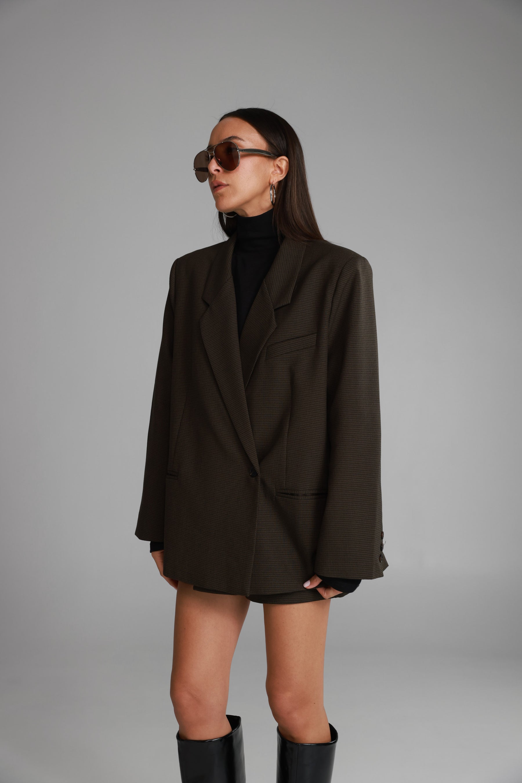 בלייזר הנרי משובץ