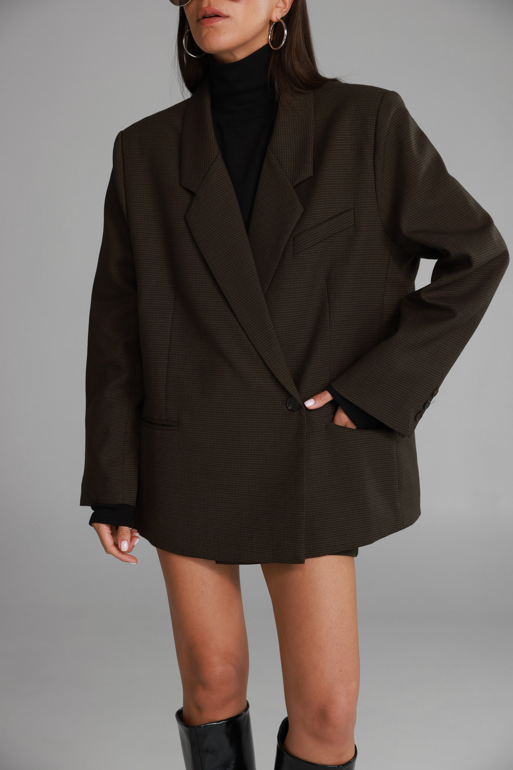 בלייזר הנרי משובץ