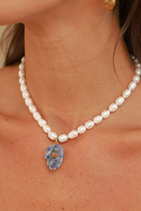 Thea Pearls Necklace