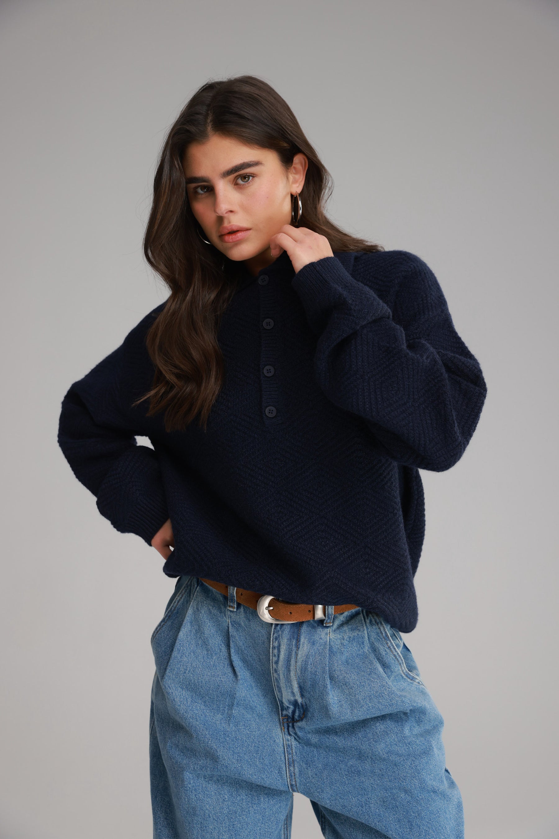 סוודר נורדי נייבי