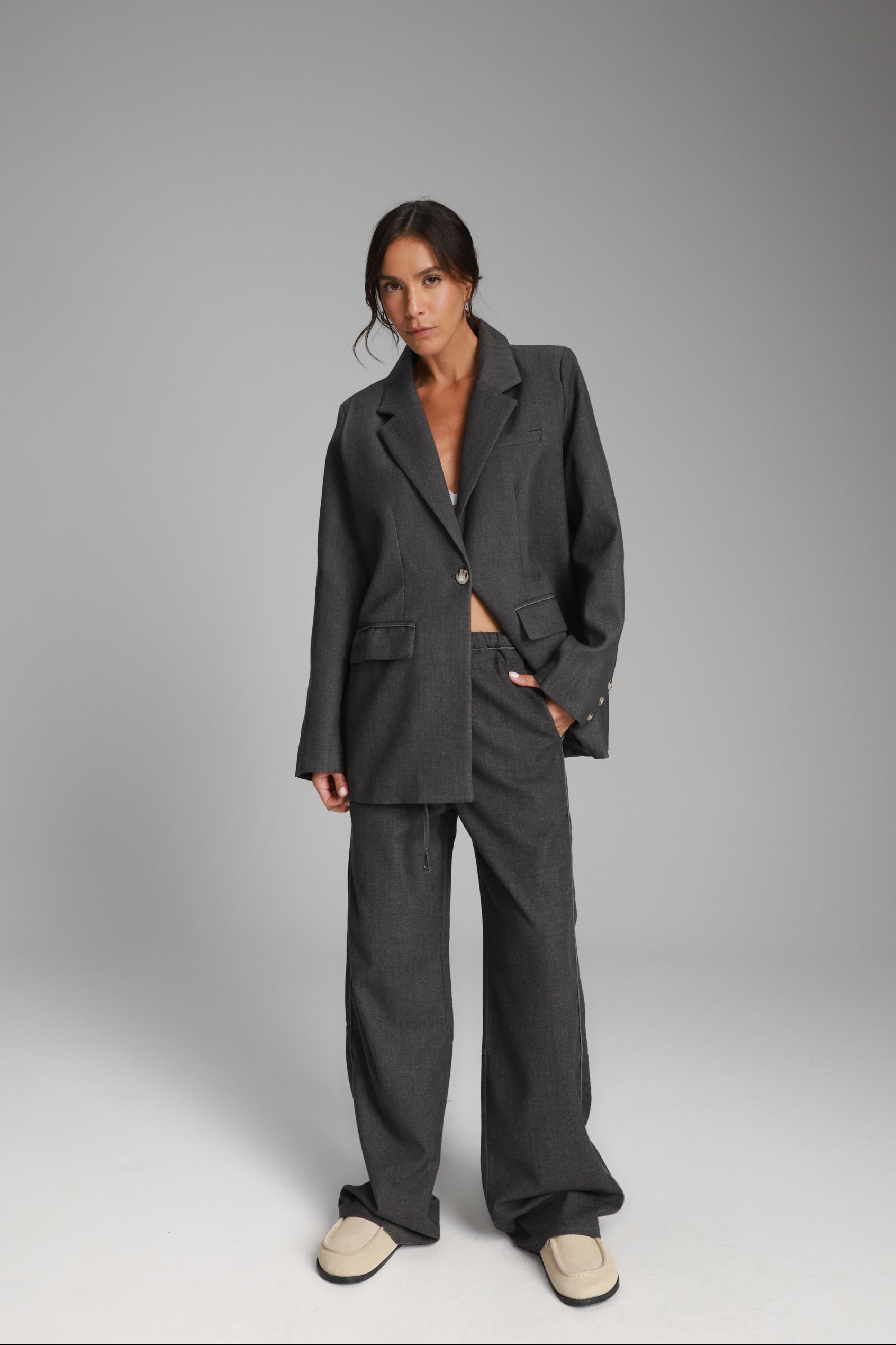 בלייזר איליי אפור