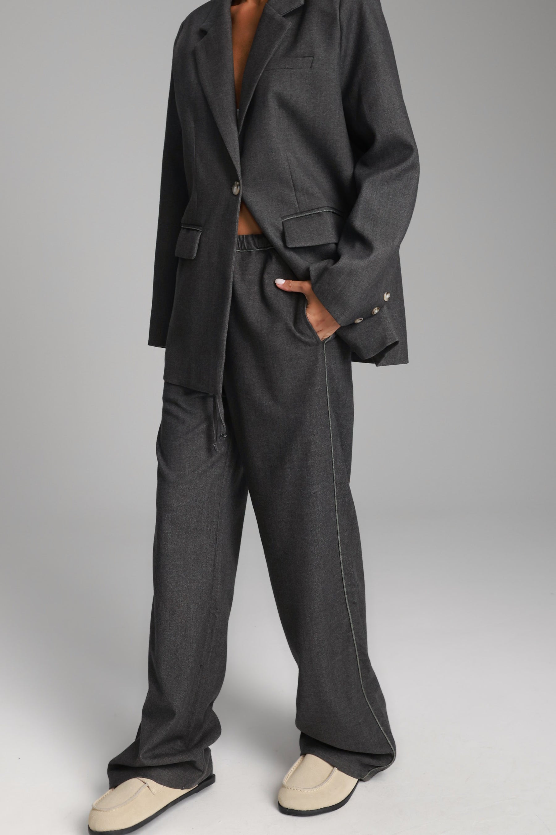 מכנסי איליי אפורים