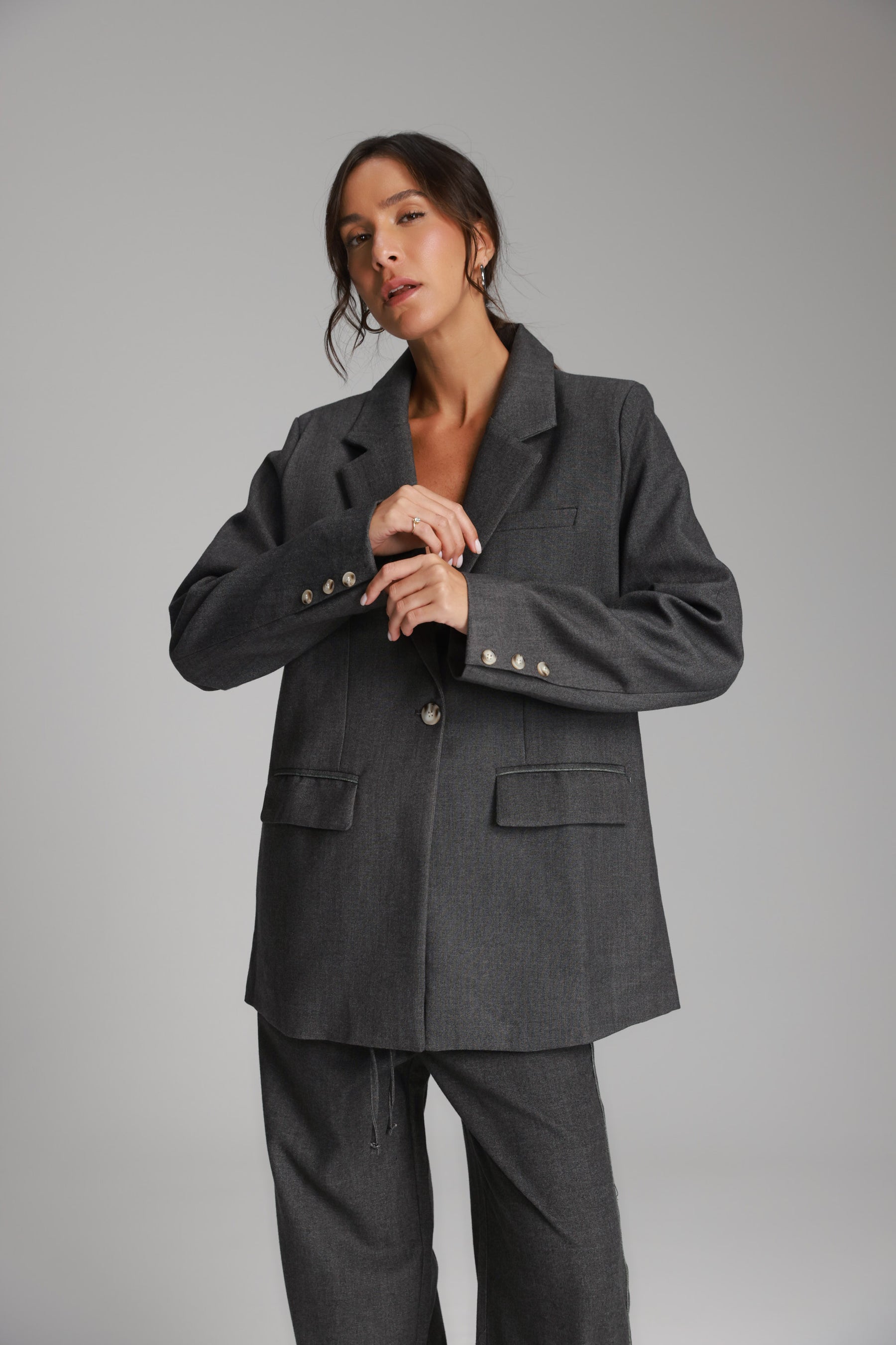 בלייזר איליי אפור