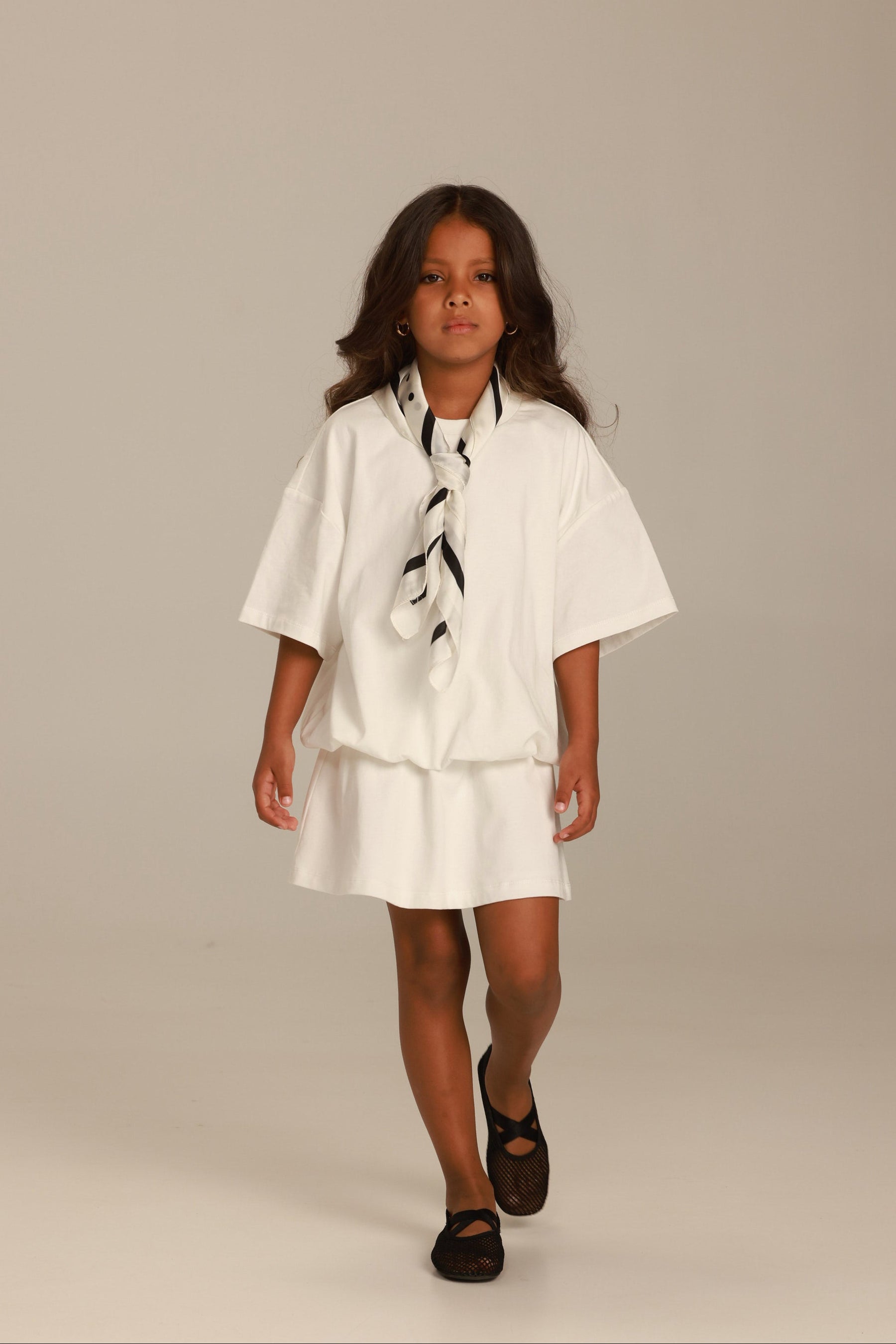 שמלת ארניקה לבנה