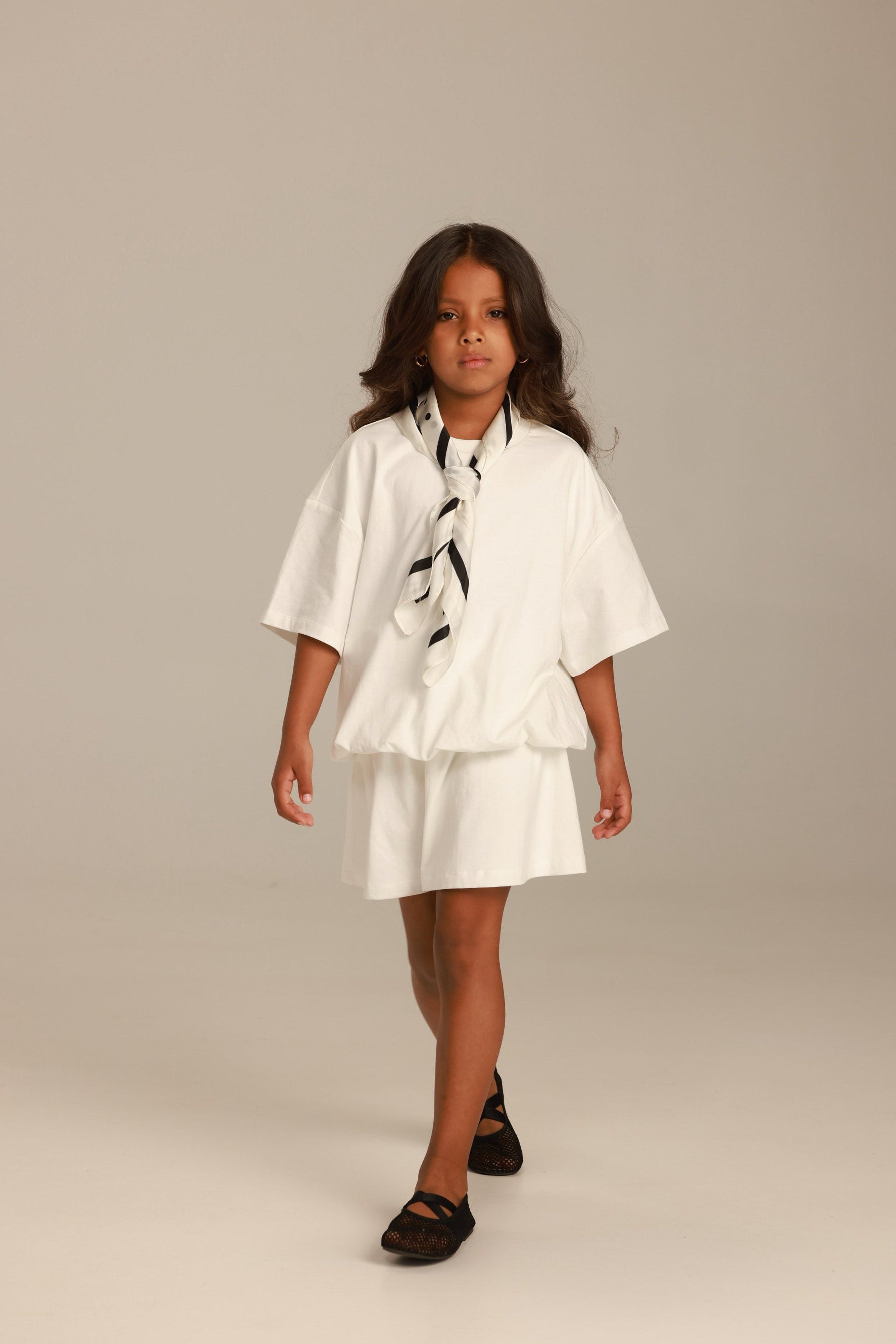 שמלת ארניקה לבנה