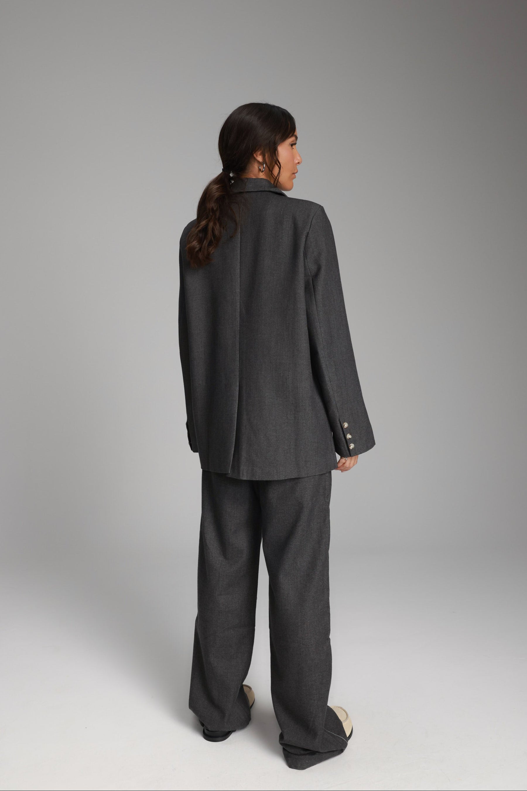 בלייזר איליי אפור