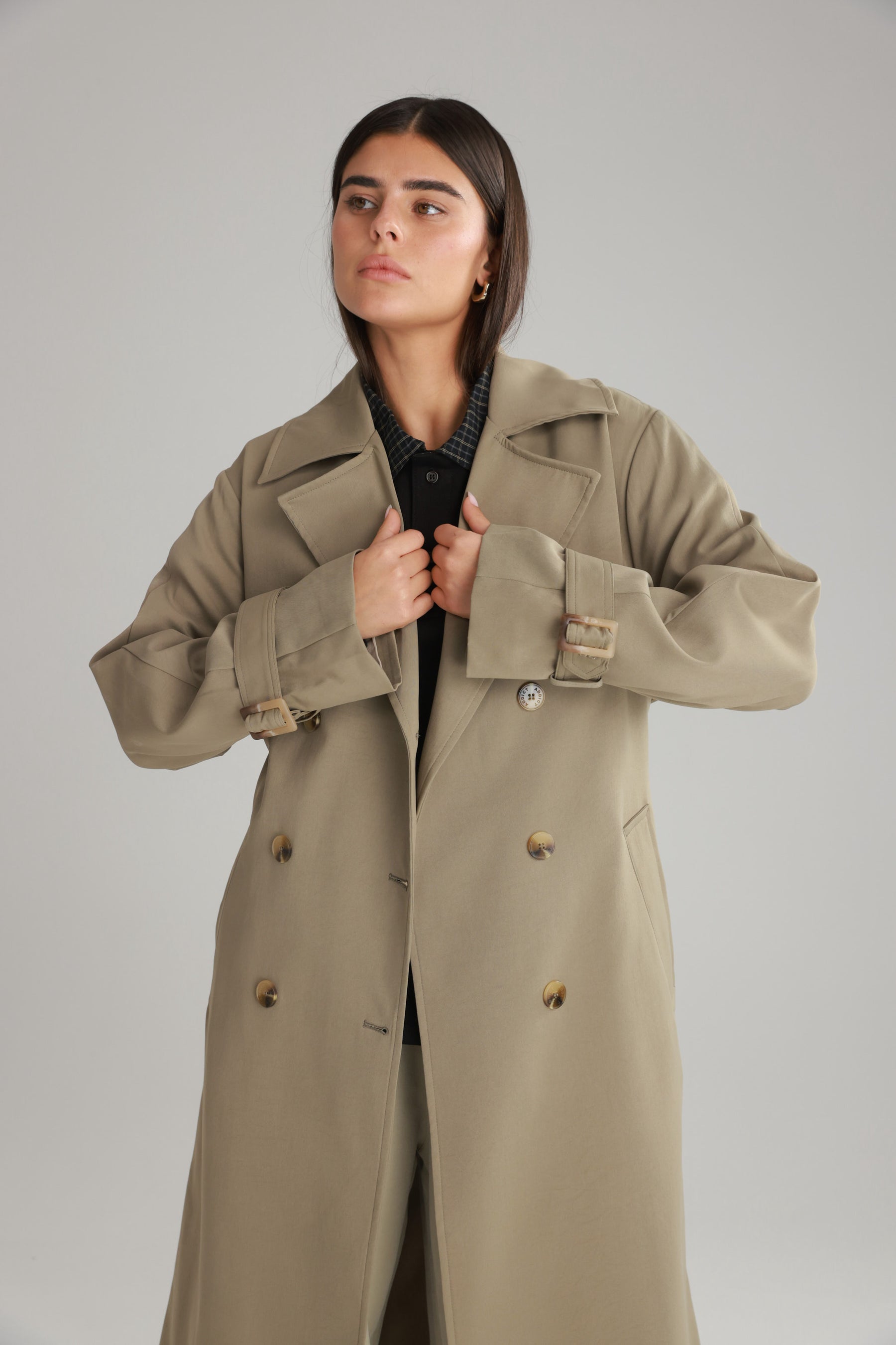 טרנץ' מייק חאקי