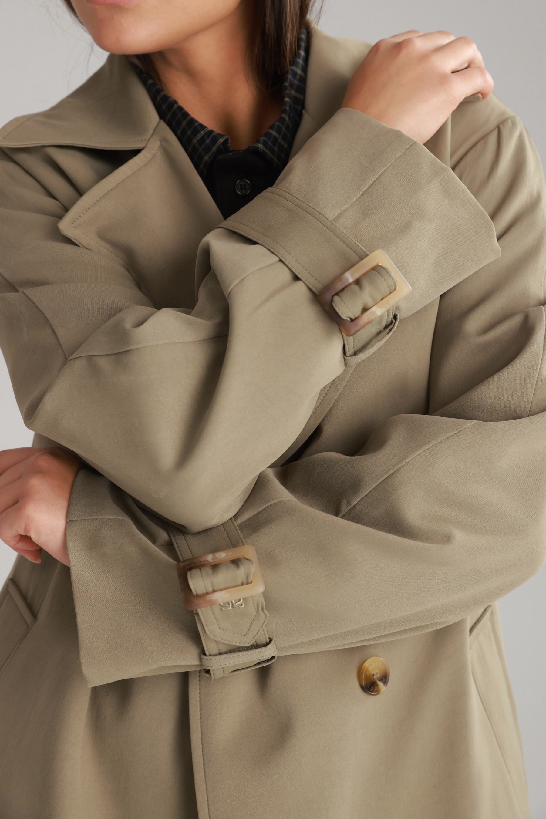 טרנץ' מייק חאקי