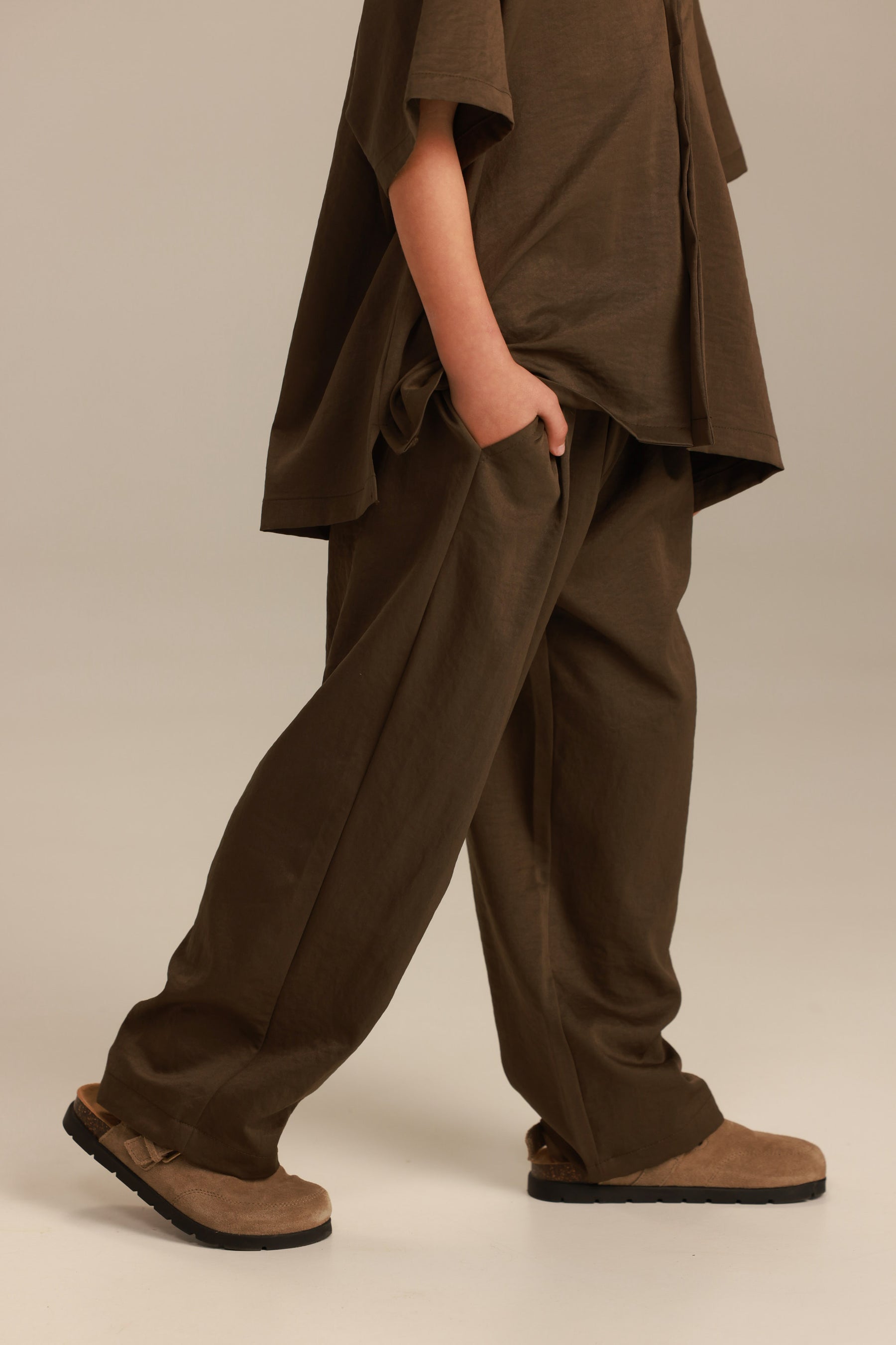 חליפת ג'וזי חומה