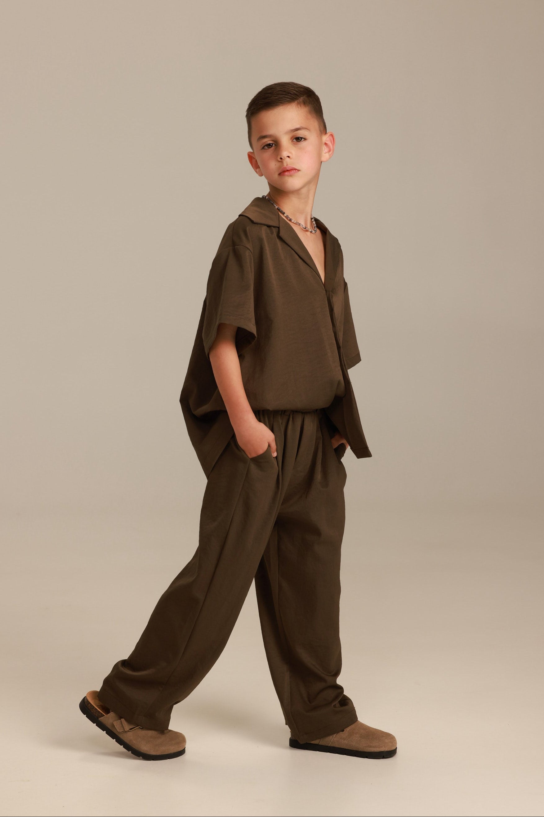 חליפת ג'וזי חומה