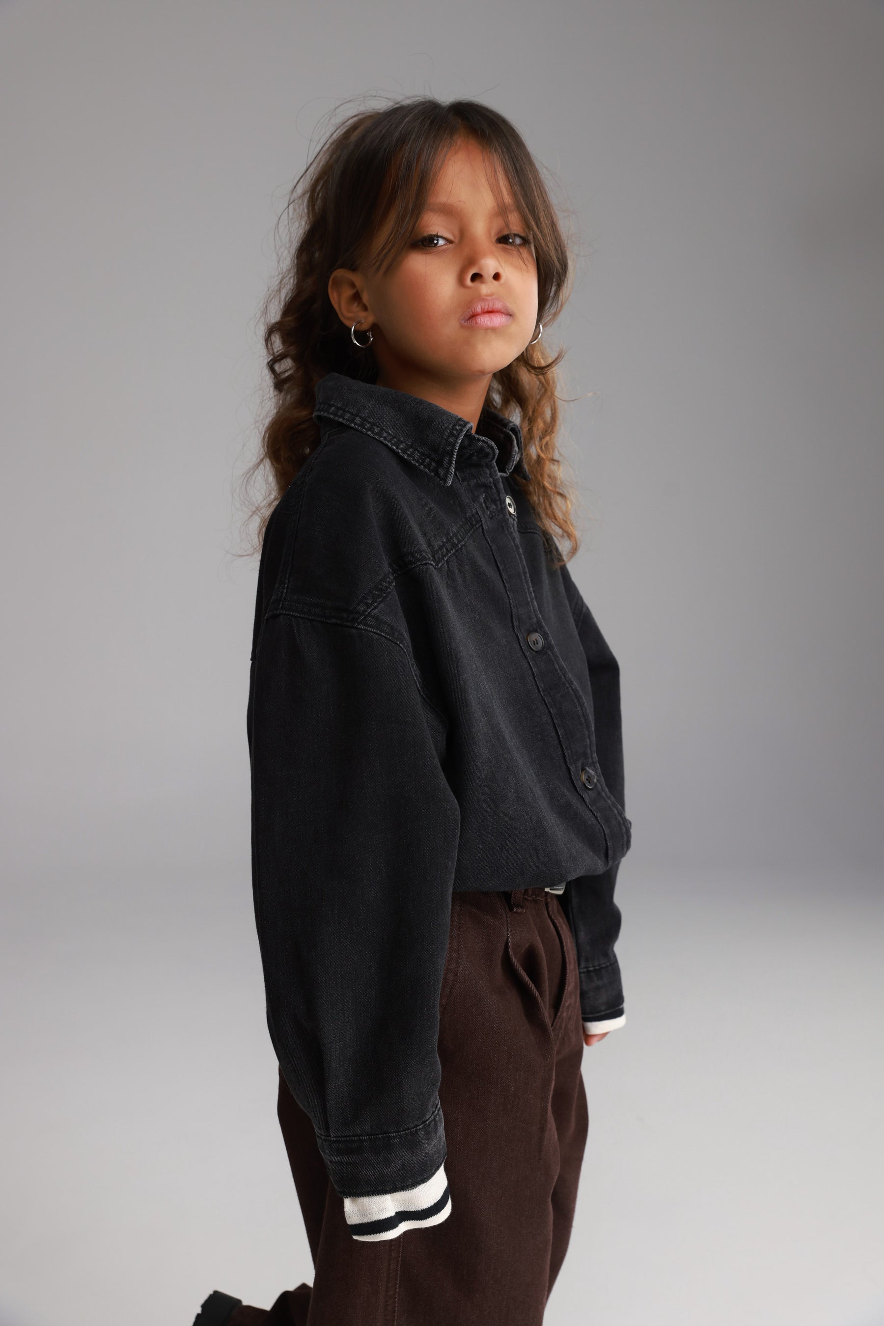 חולצת ג'ינס מייקי שחורה