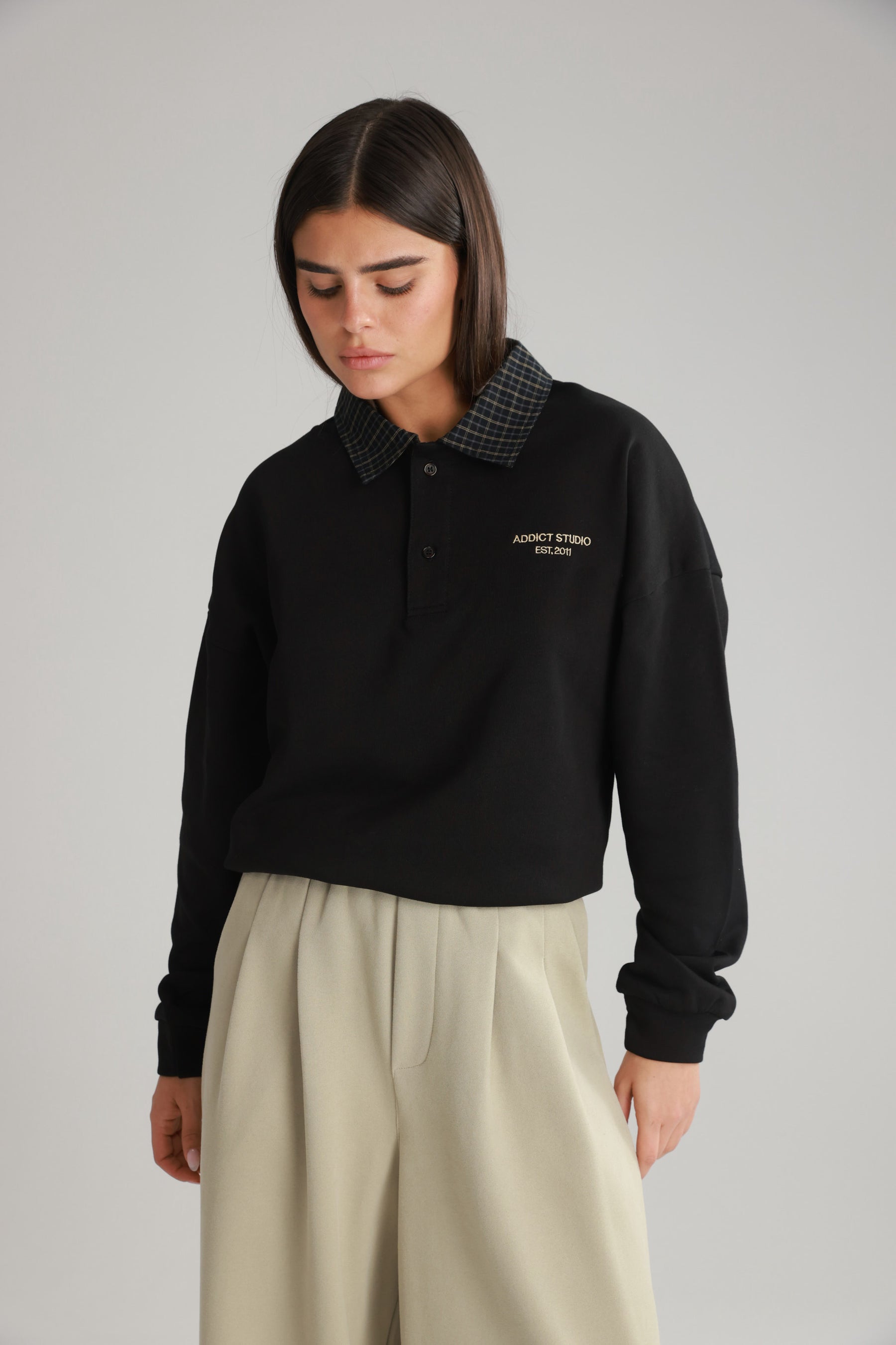 חולצת מרגרט שחורה