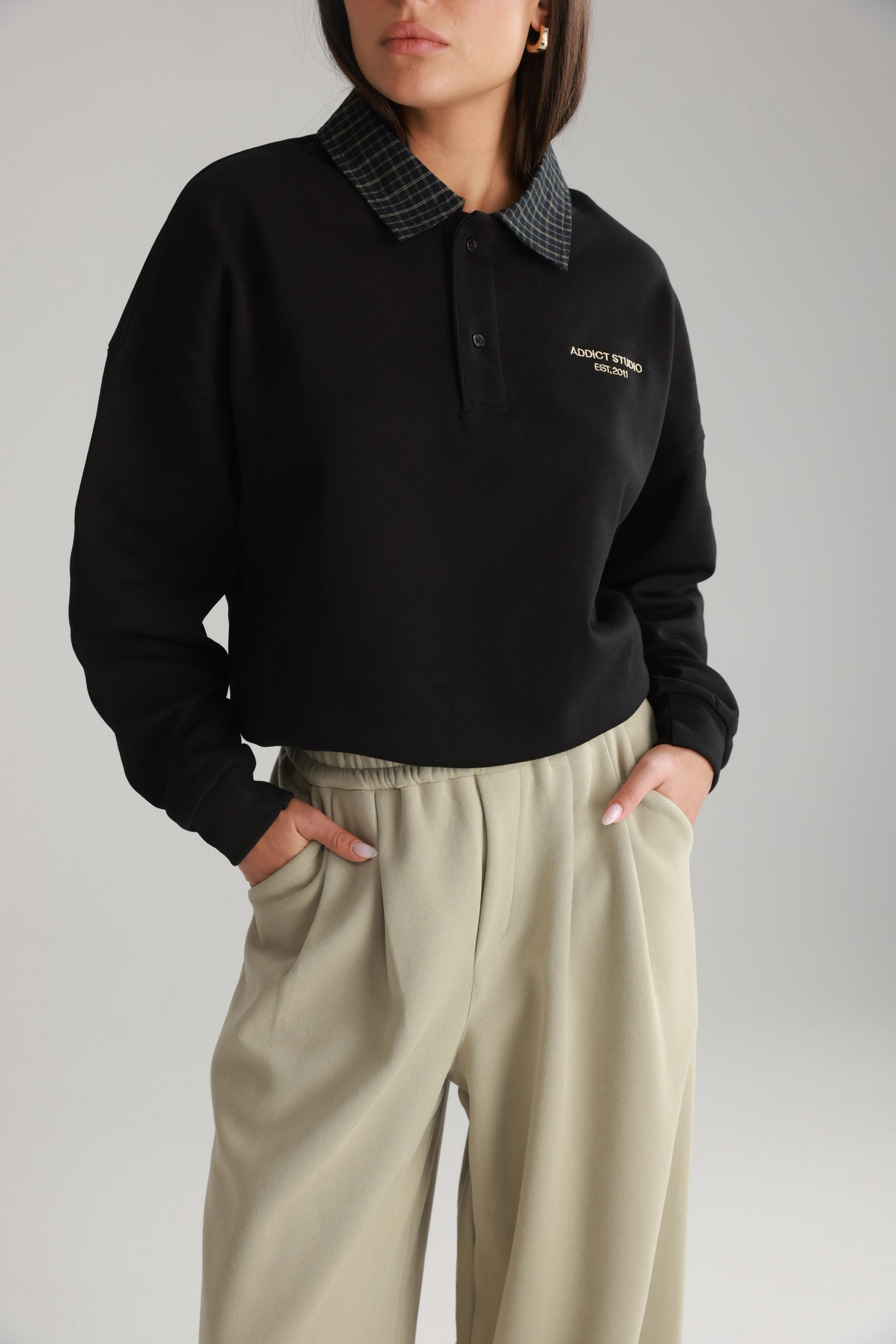 חולצת מרגרט שחורה