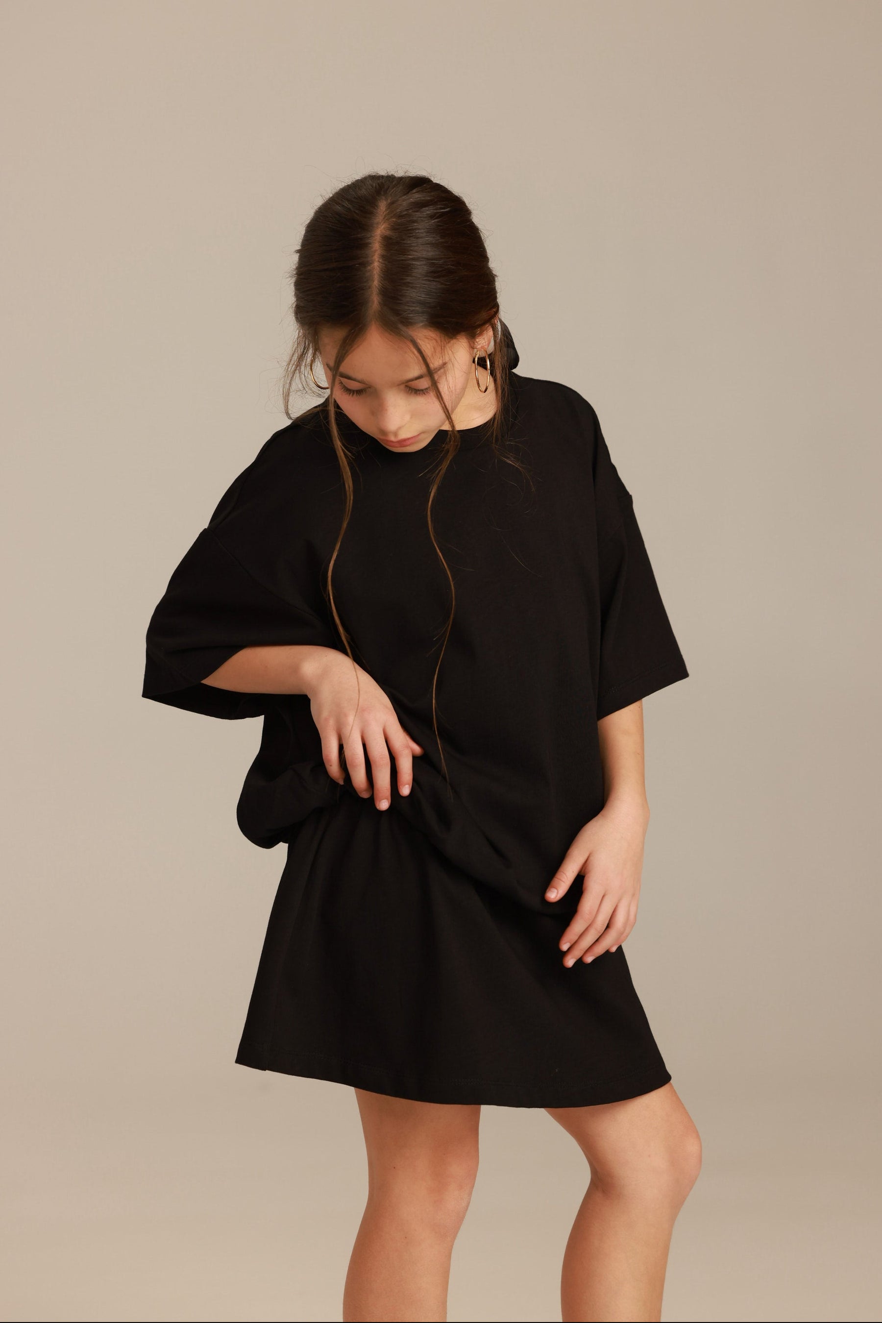 שמלת ארניקה שחורה