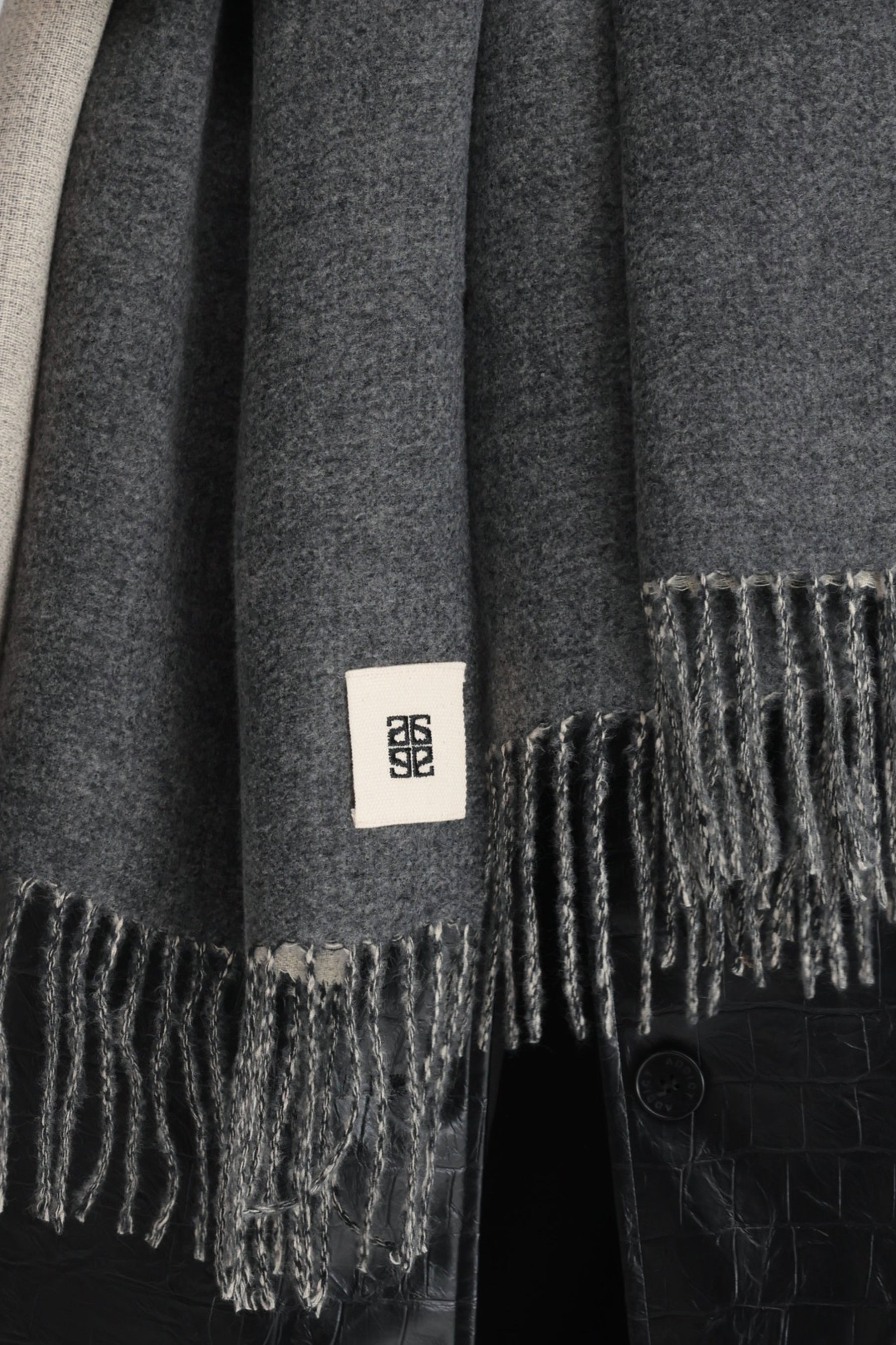 צעיף ברטו אפור כהה