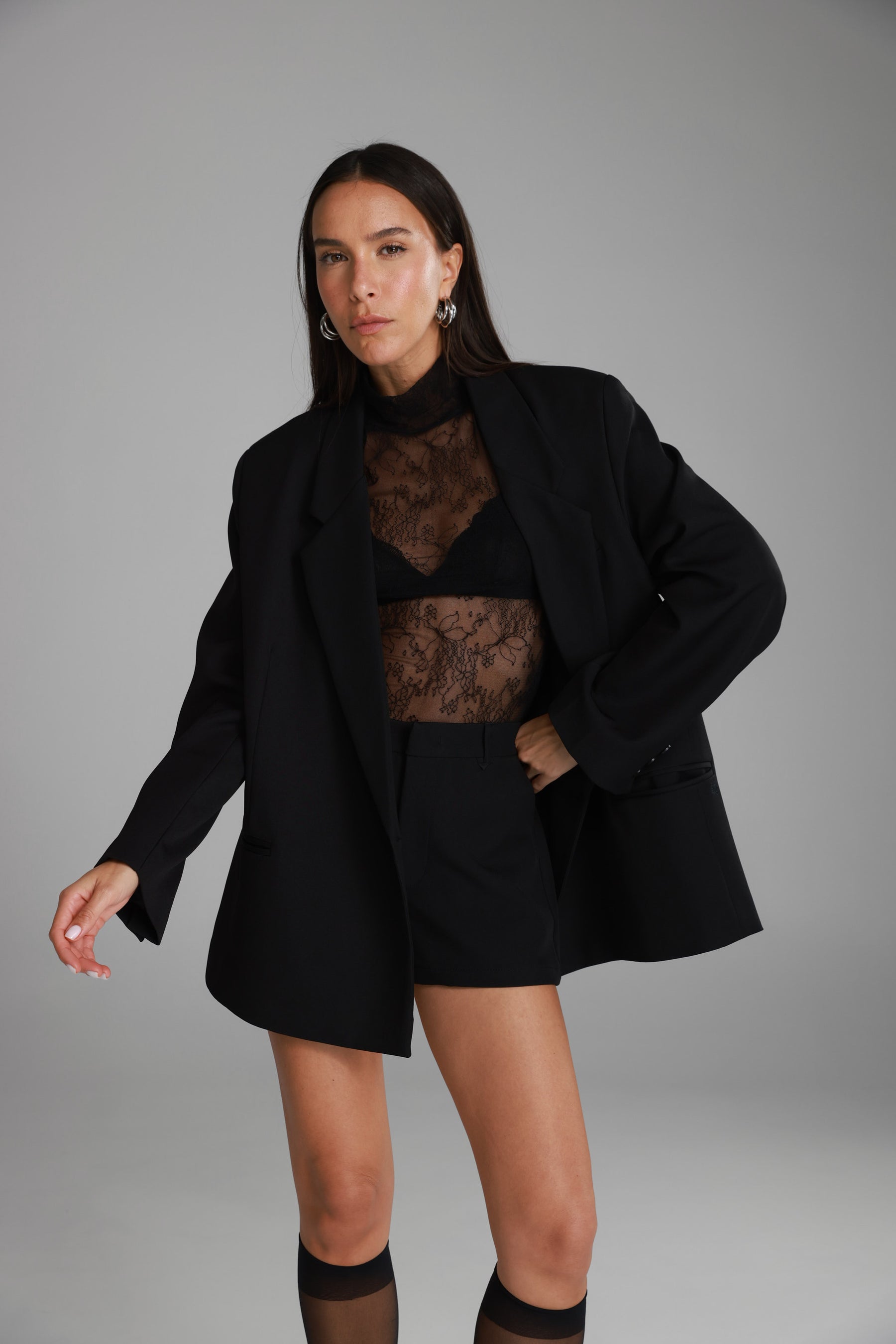 חולצת מייזי שחורה