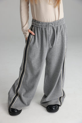 מכנסי טניה אפורים