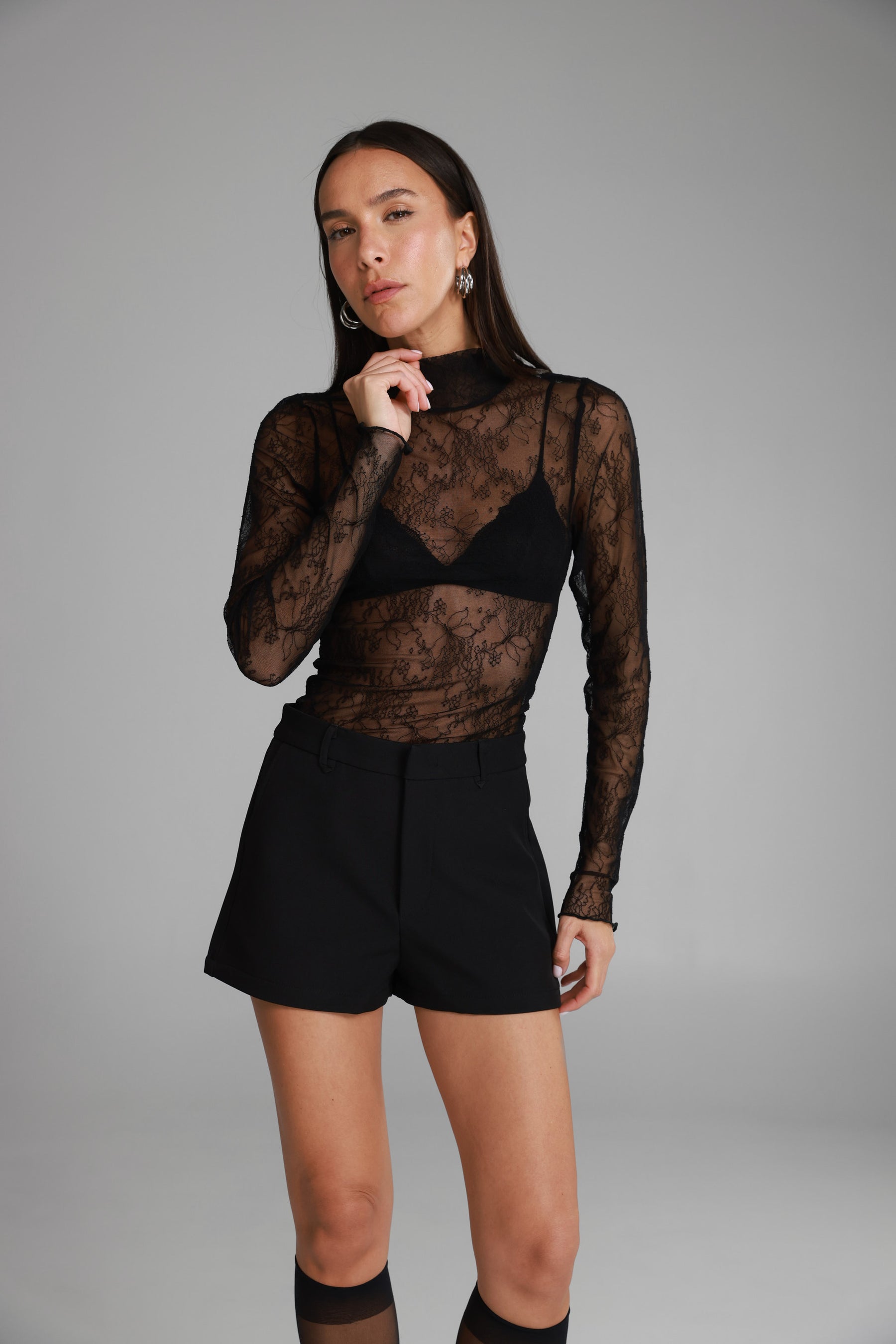 חולצת מייזי שחורה