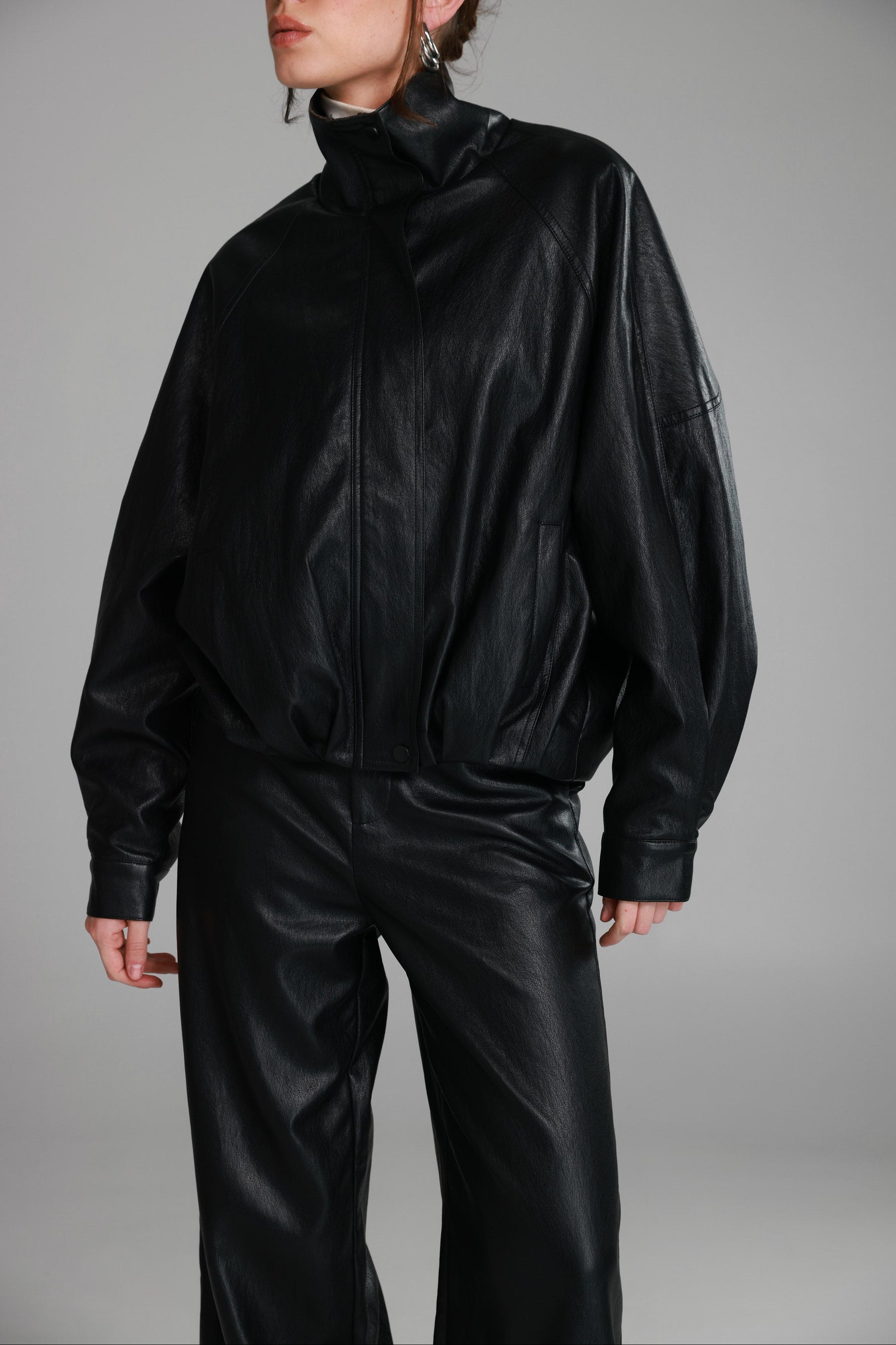 מעיל ג'וליה דמוי עור שחור