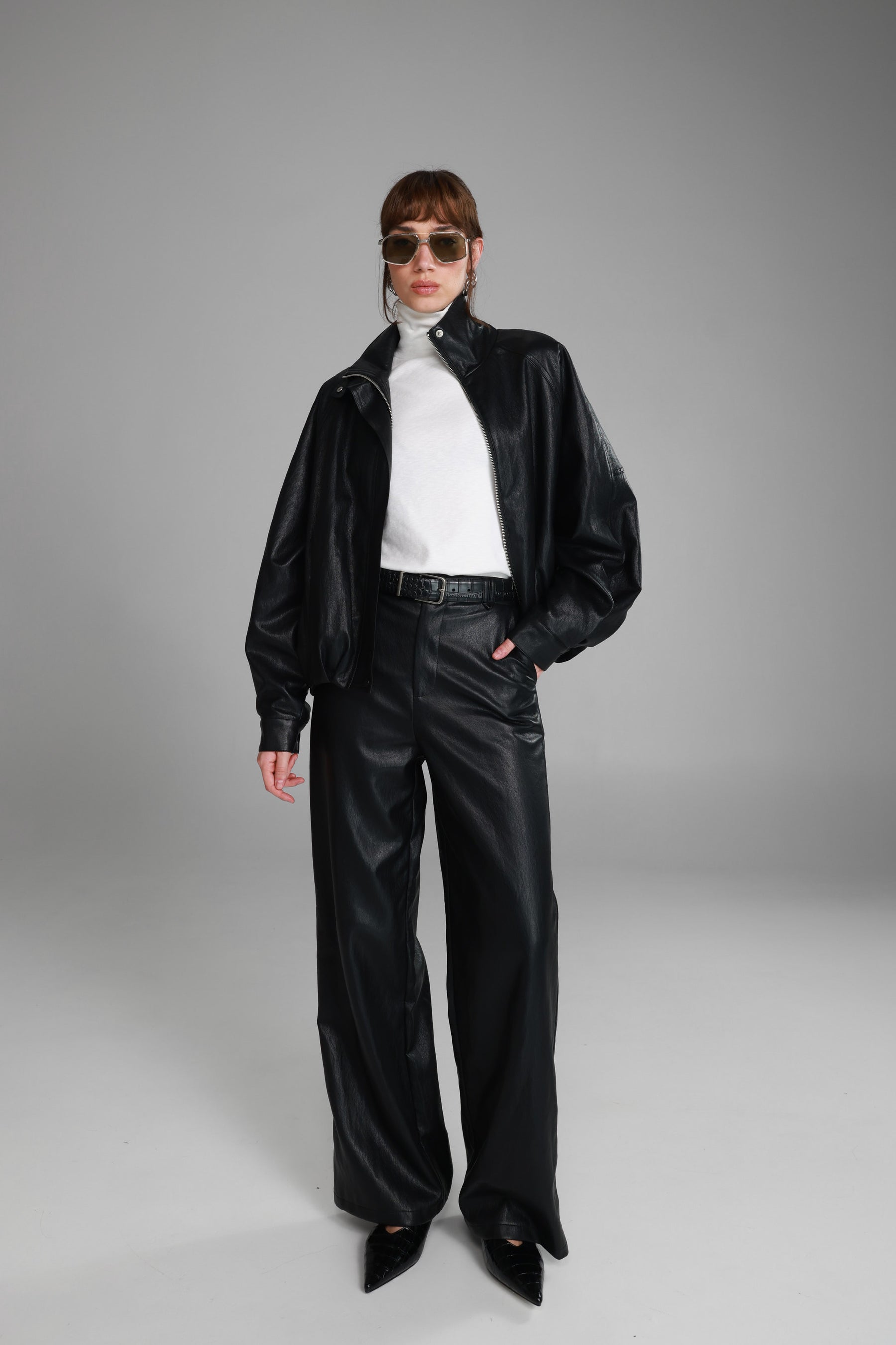 מכנסי ג'וליה דמוי עור שחורים