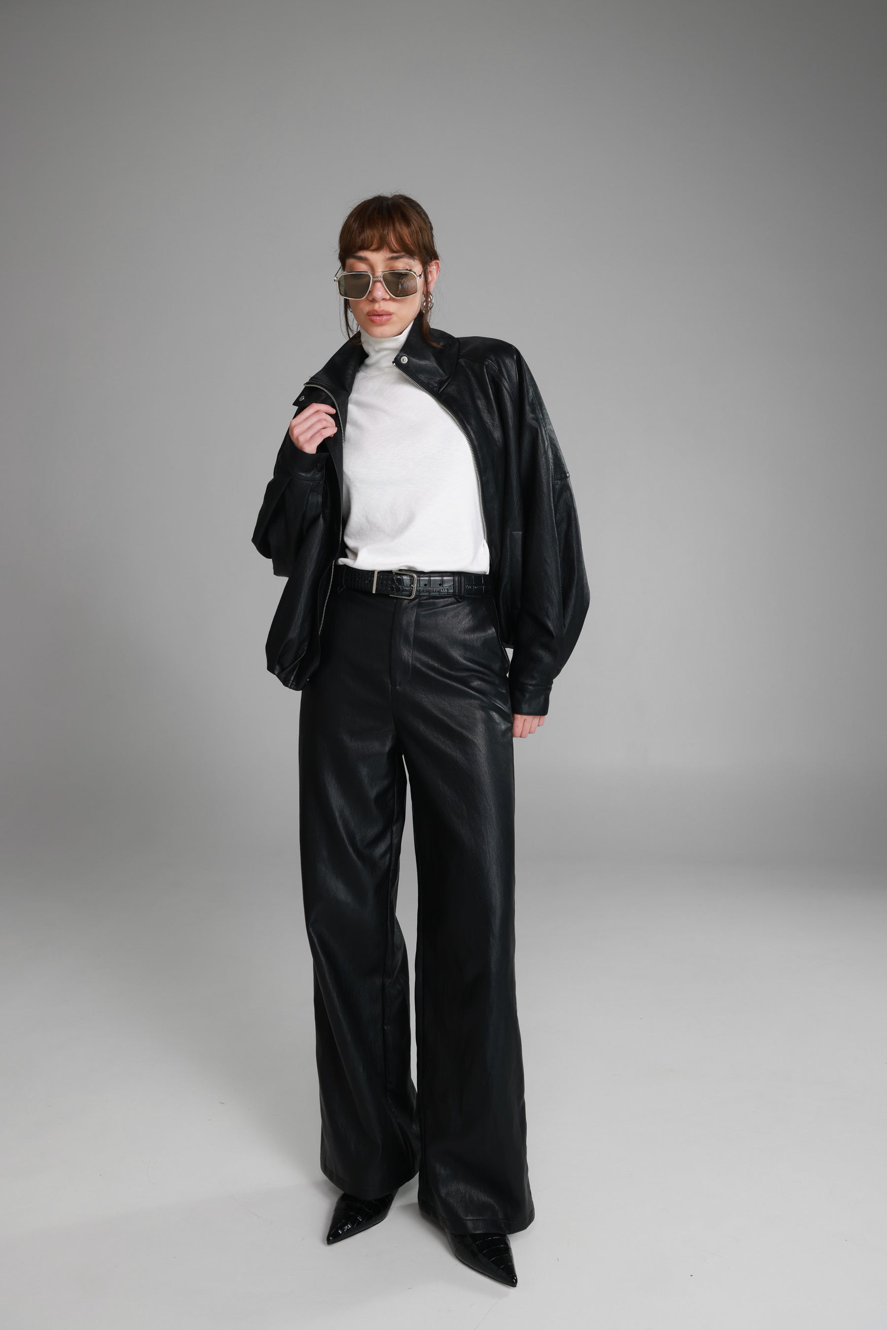 מכנסי ג'וליה דמוי עור שחורים