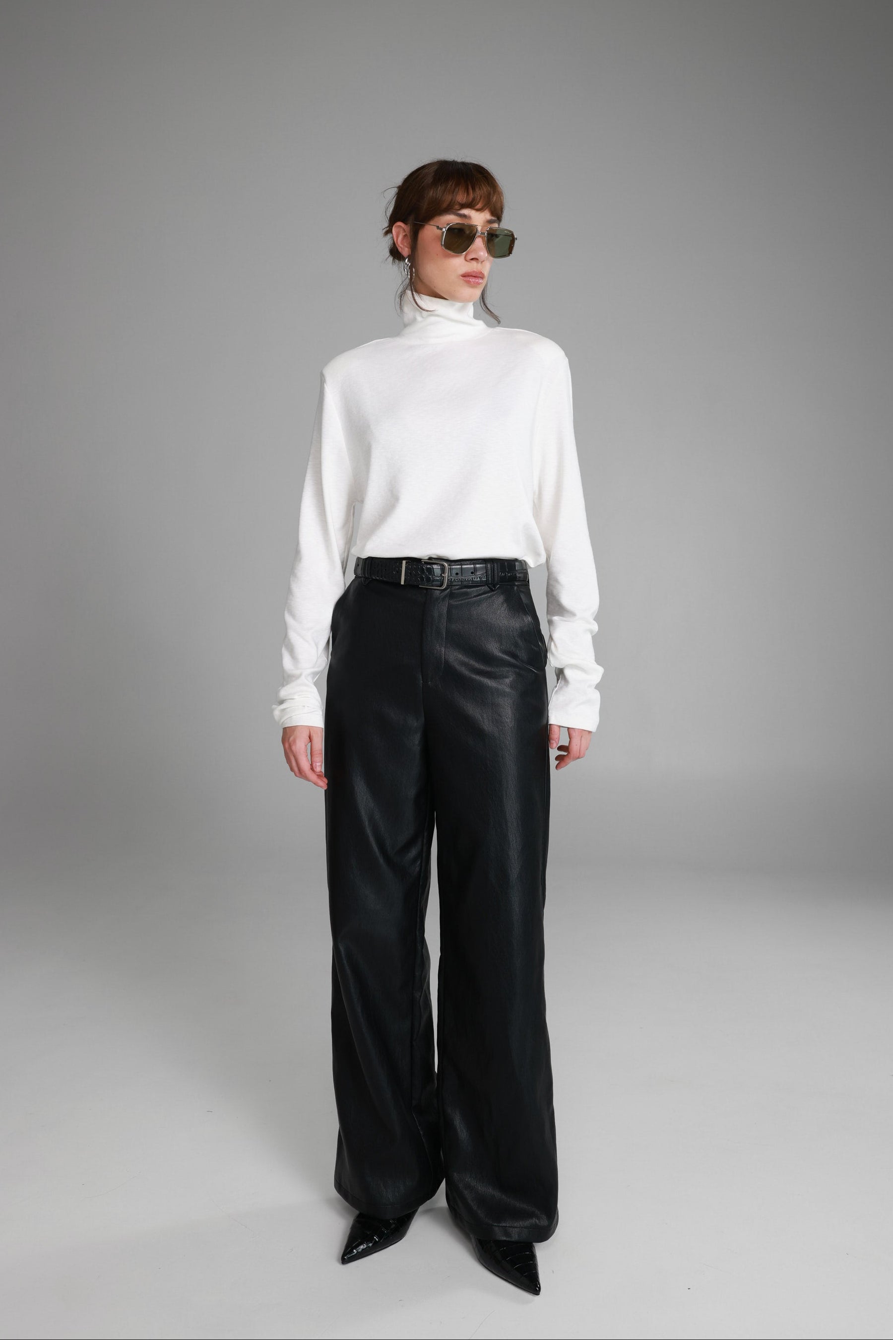 מכנסי ג'וליה דמוי עור שחורים