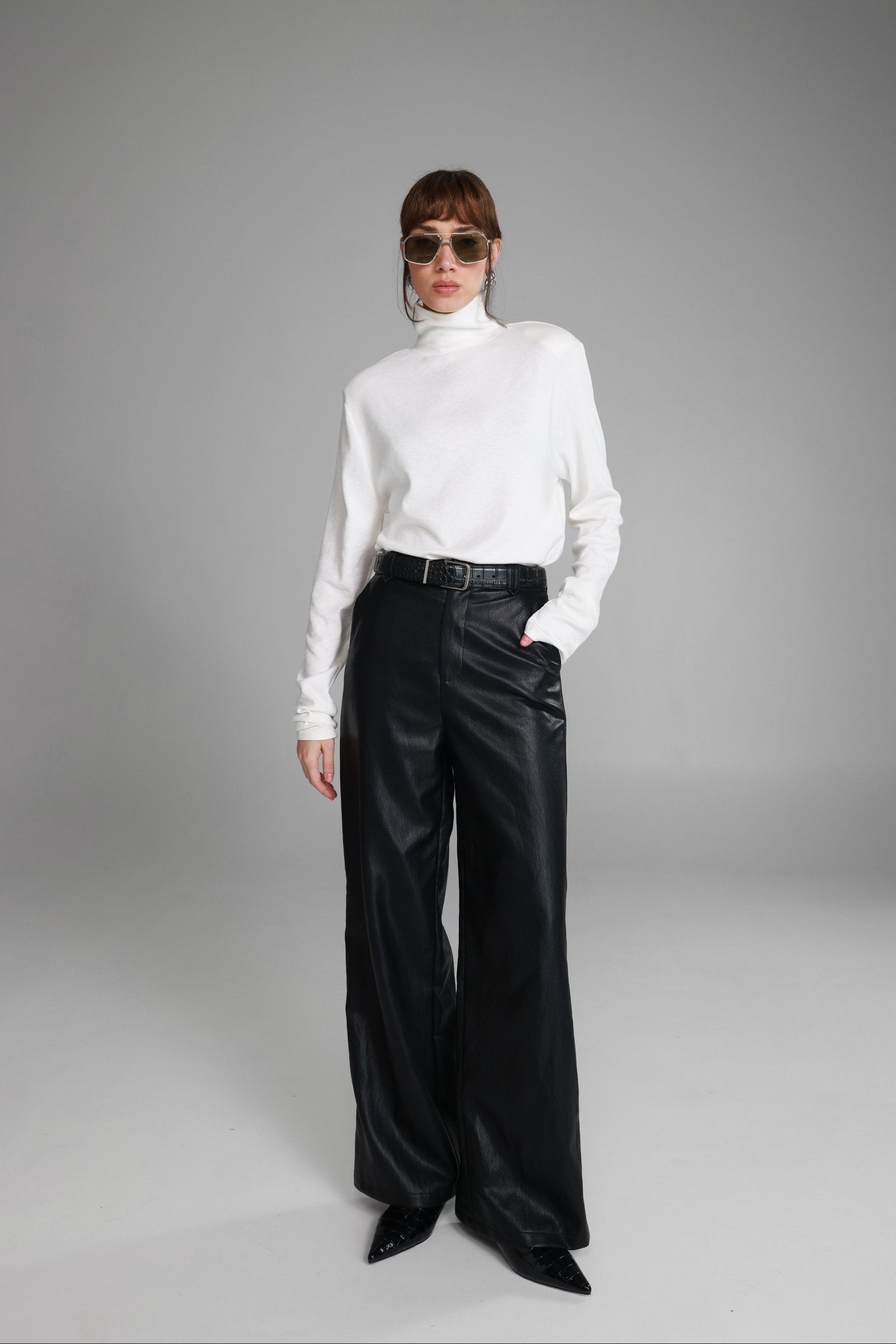 מכנסי ג'וליה דמוי עור שחורים