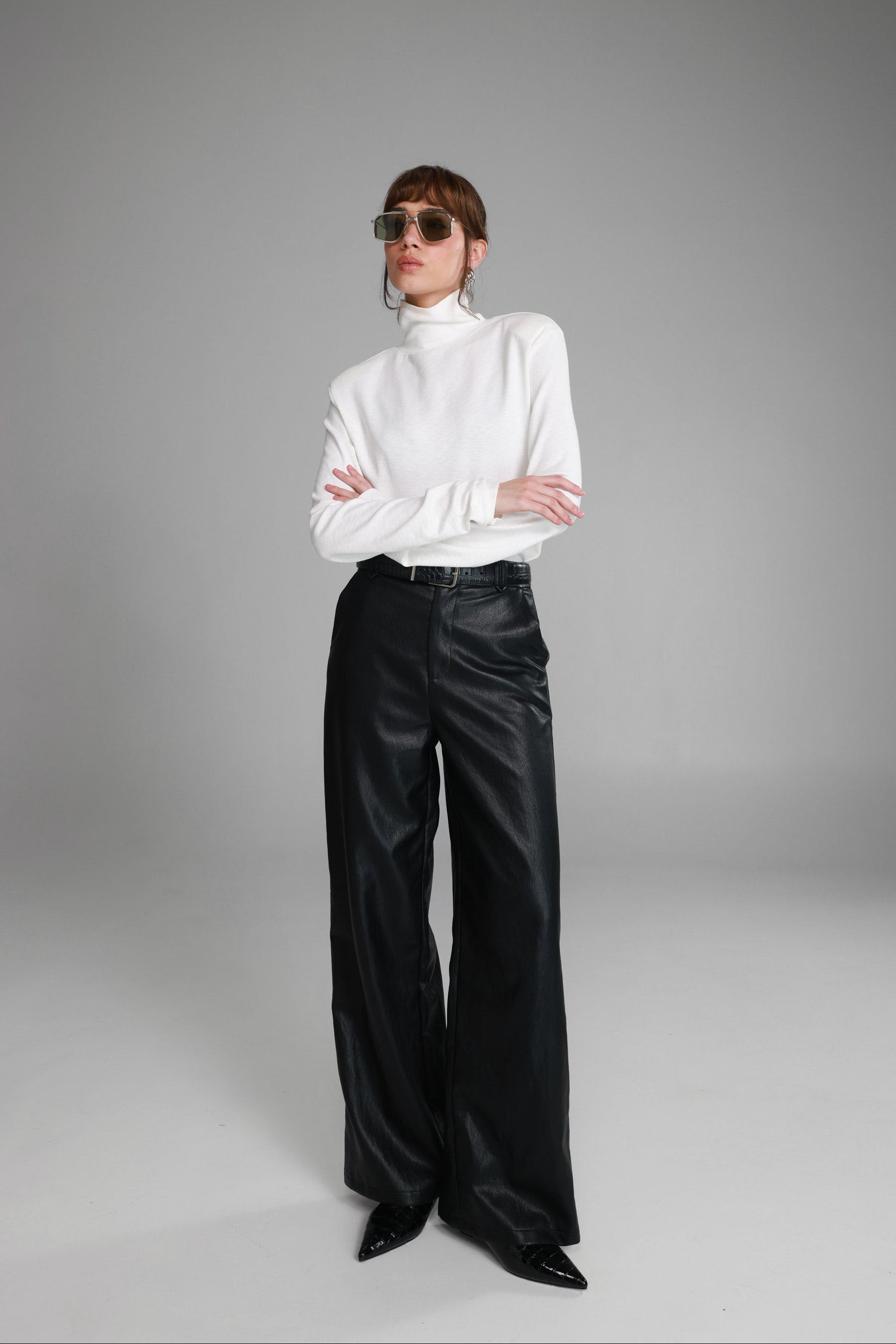 מכנסי ג'וליה דמוי עור שחורים