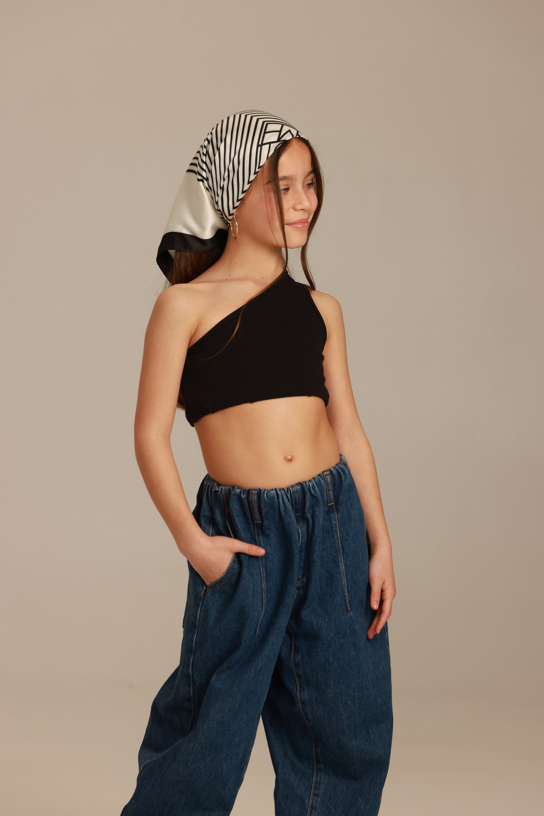 גופיית פרינס שחורה