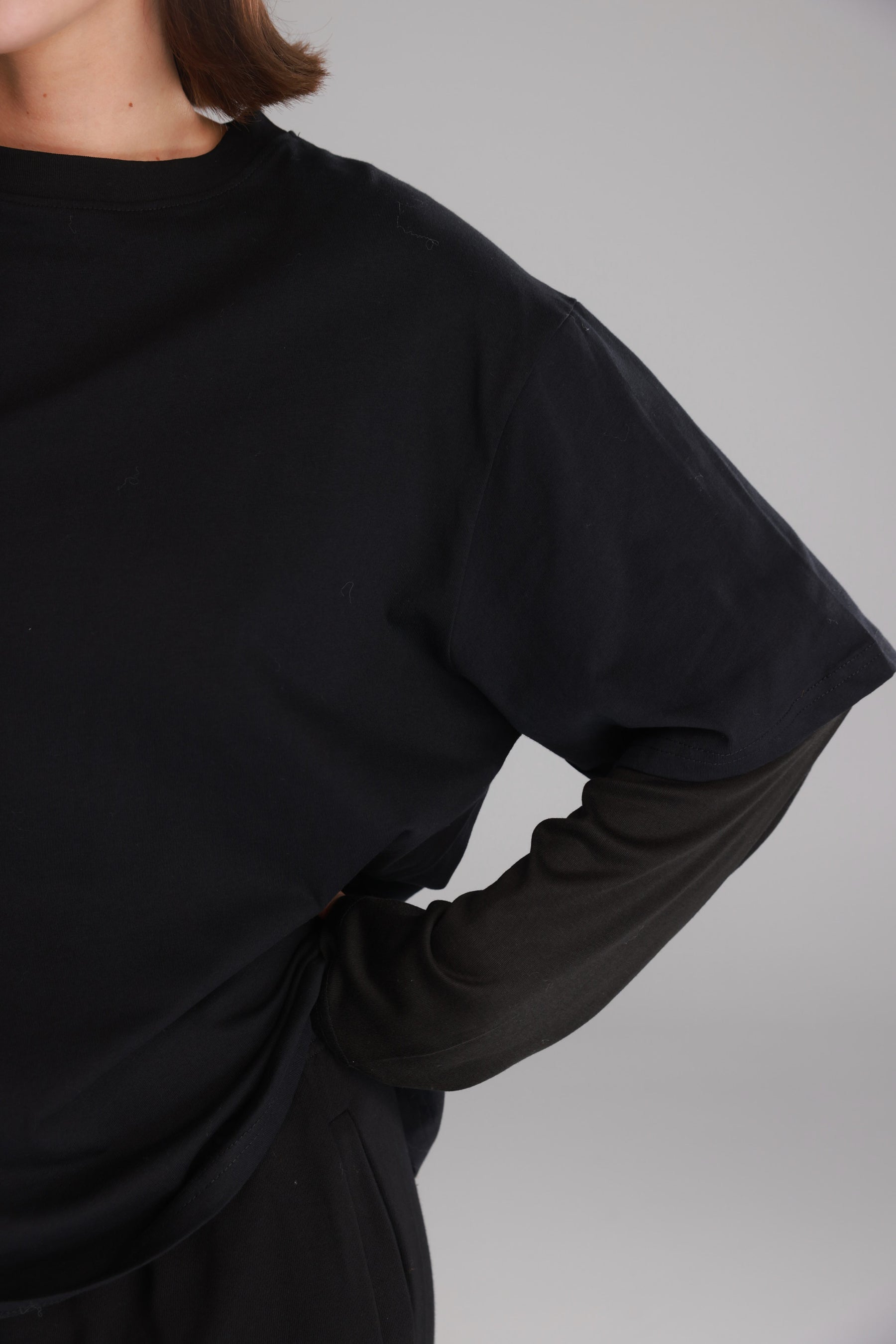 חולצת ג'נר שחורה