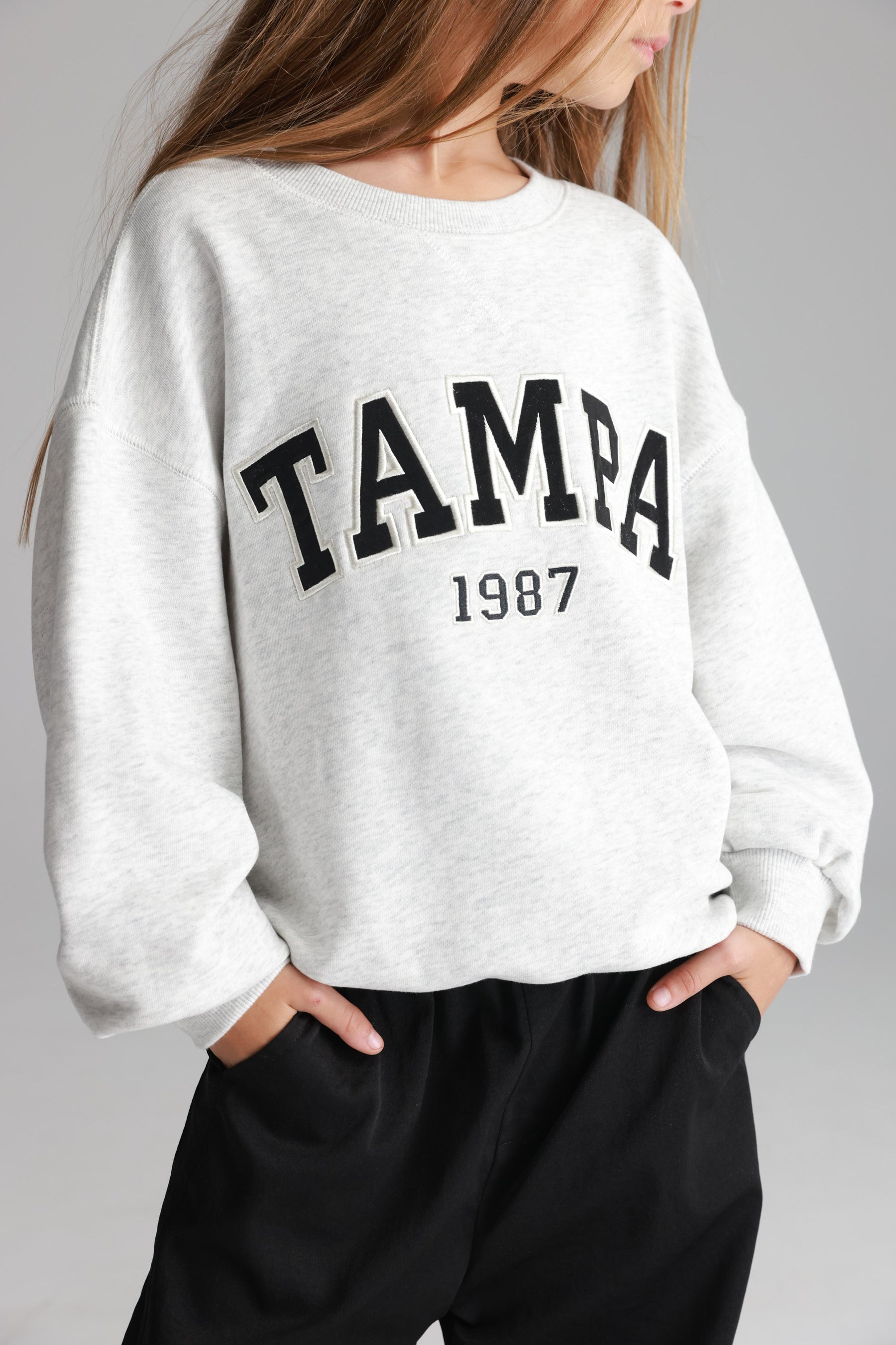 סוויטשירט ביילס אפור בהיר