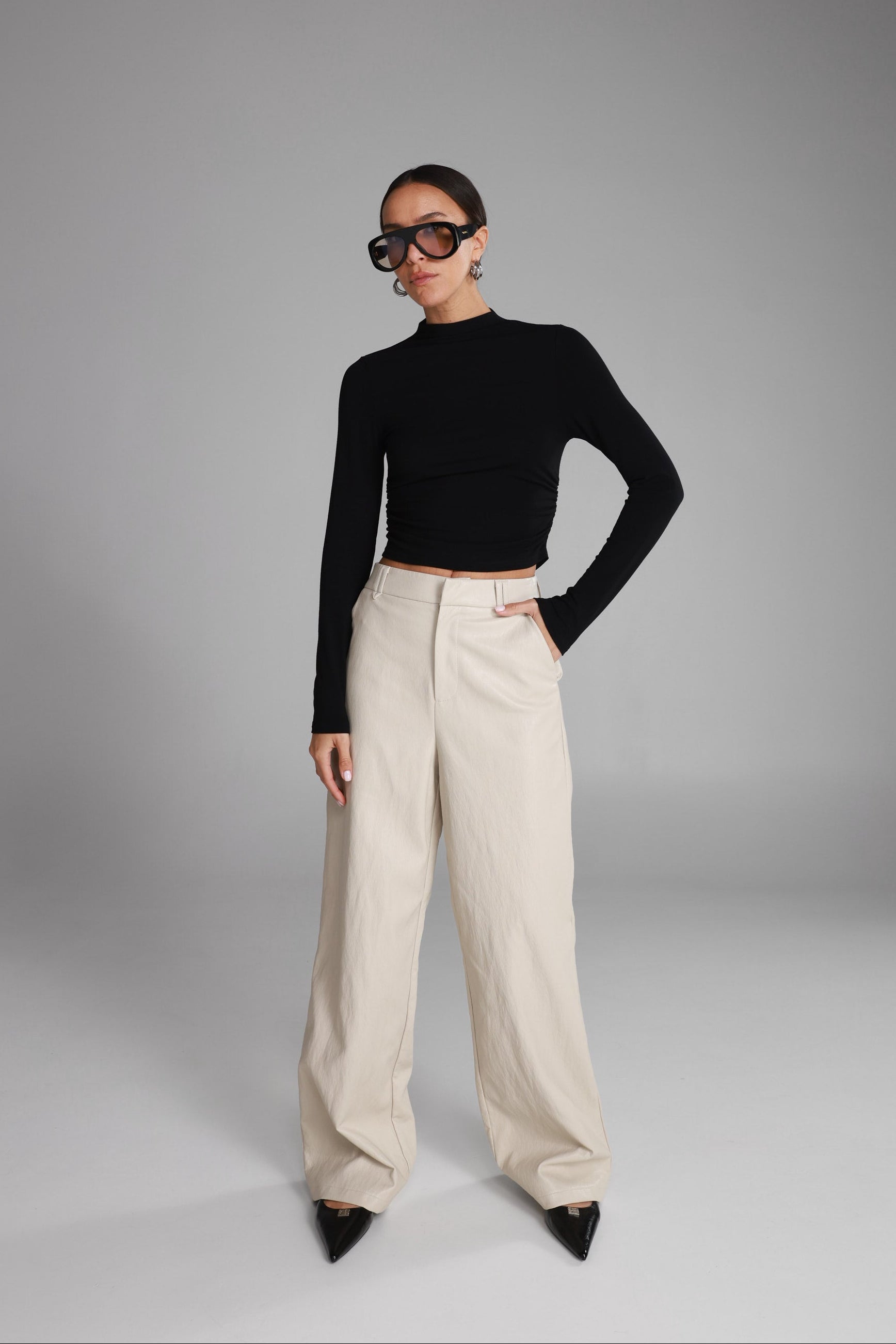 מכנסי ג'וליה דמוי עור שמנת