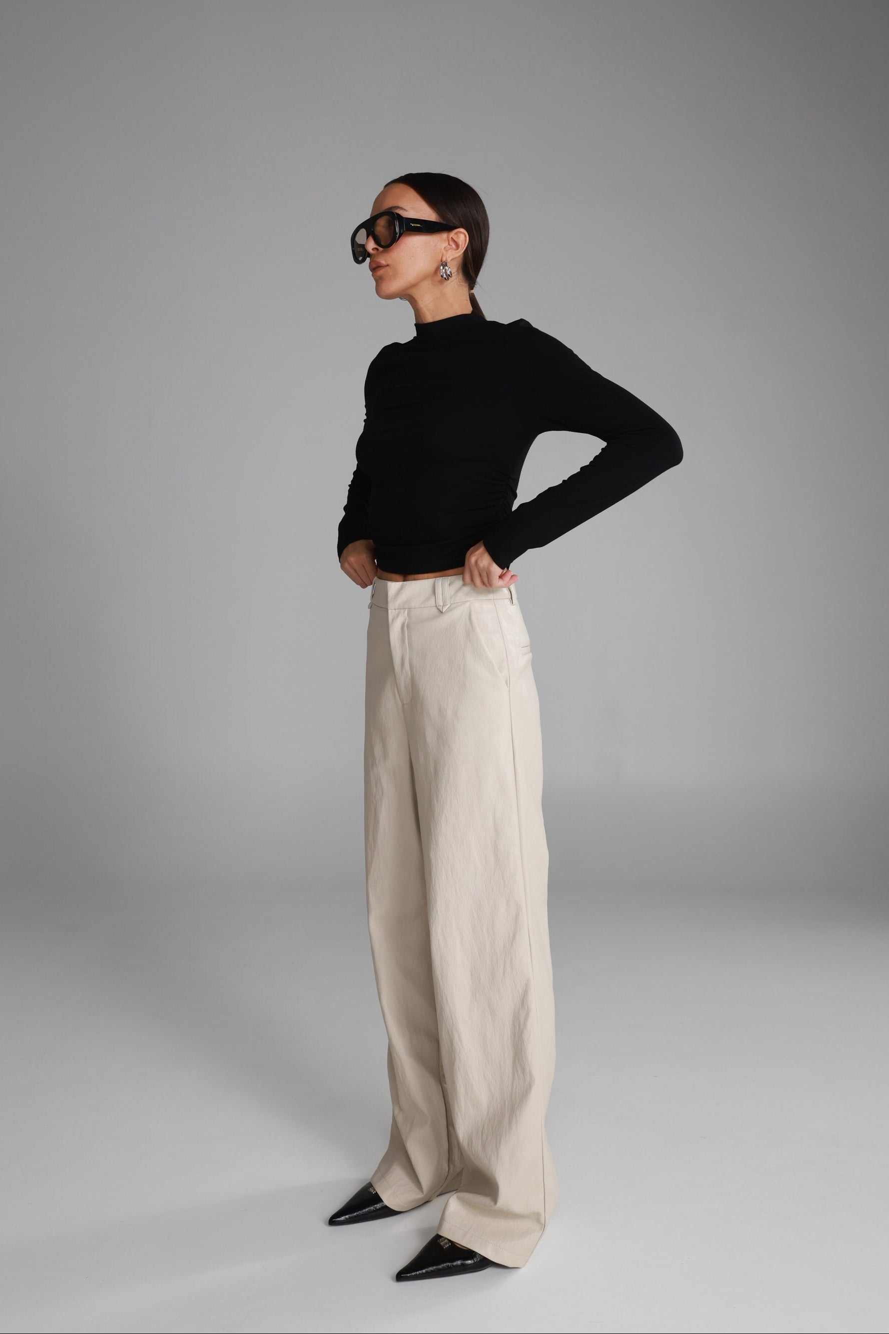 מכנסי ג'וליה דמוי עור שמנת