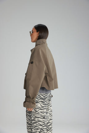 טרנץ' אנני חאקי