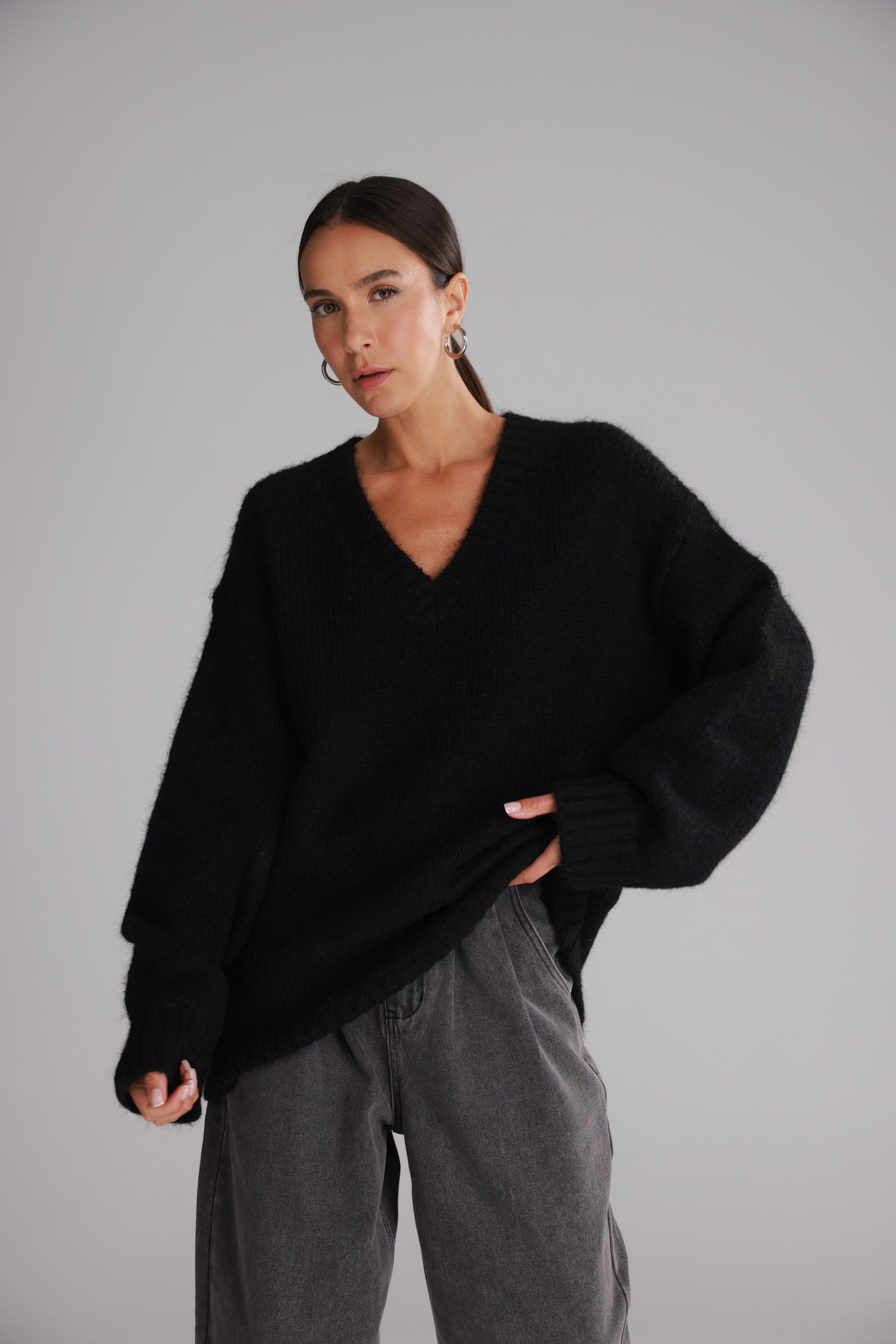 סוודר סאלי שחור