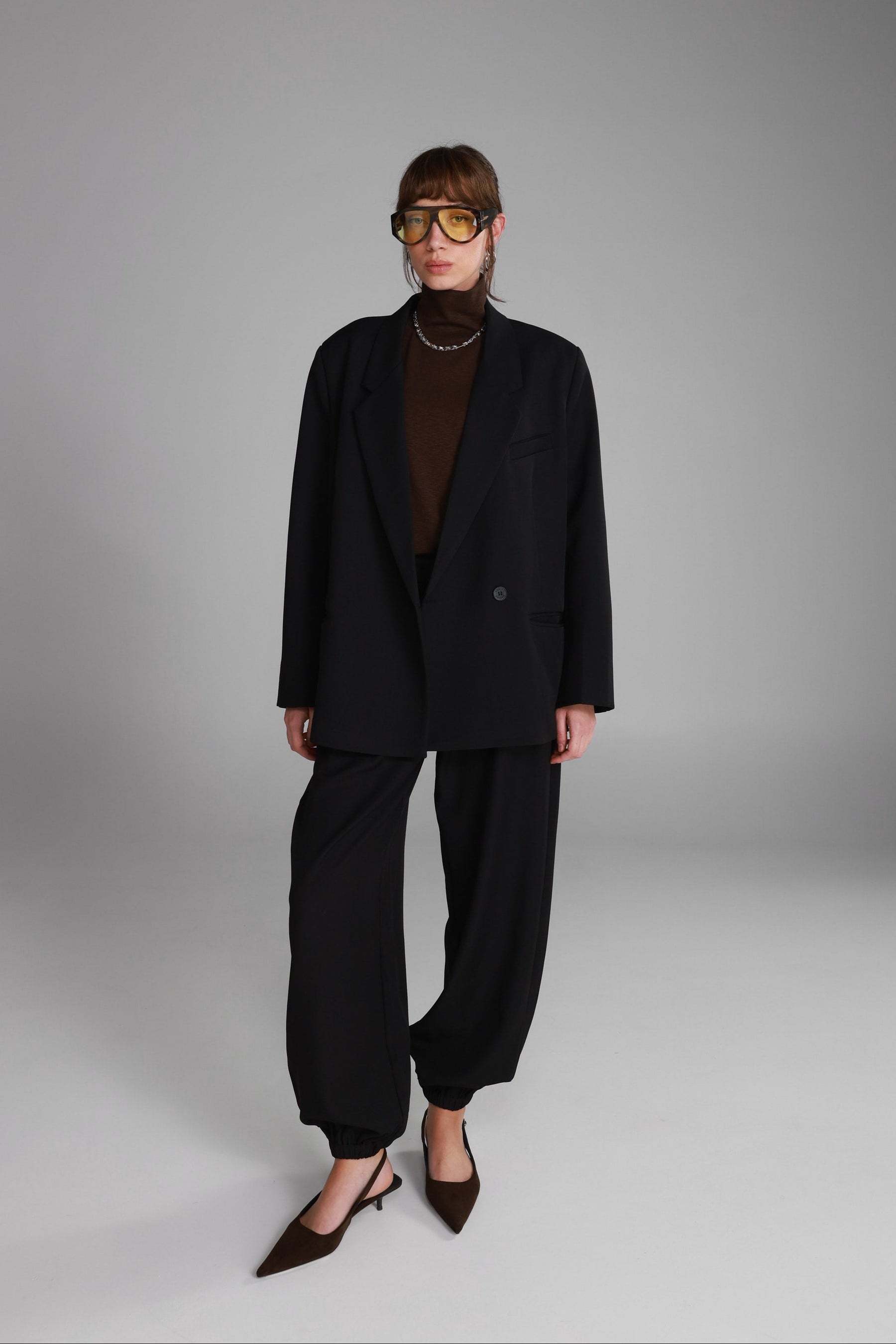 בלייזר הנרי שחור