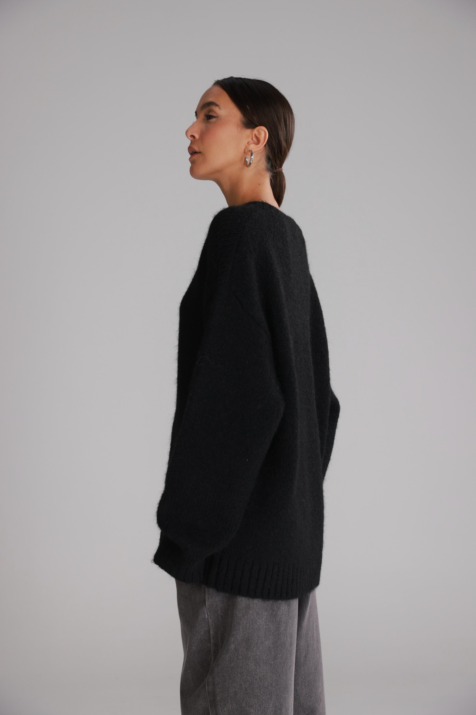 סוודר סאלי שחור