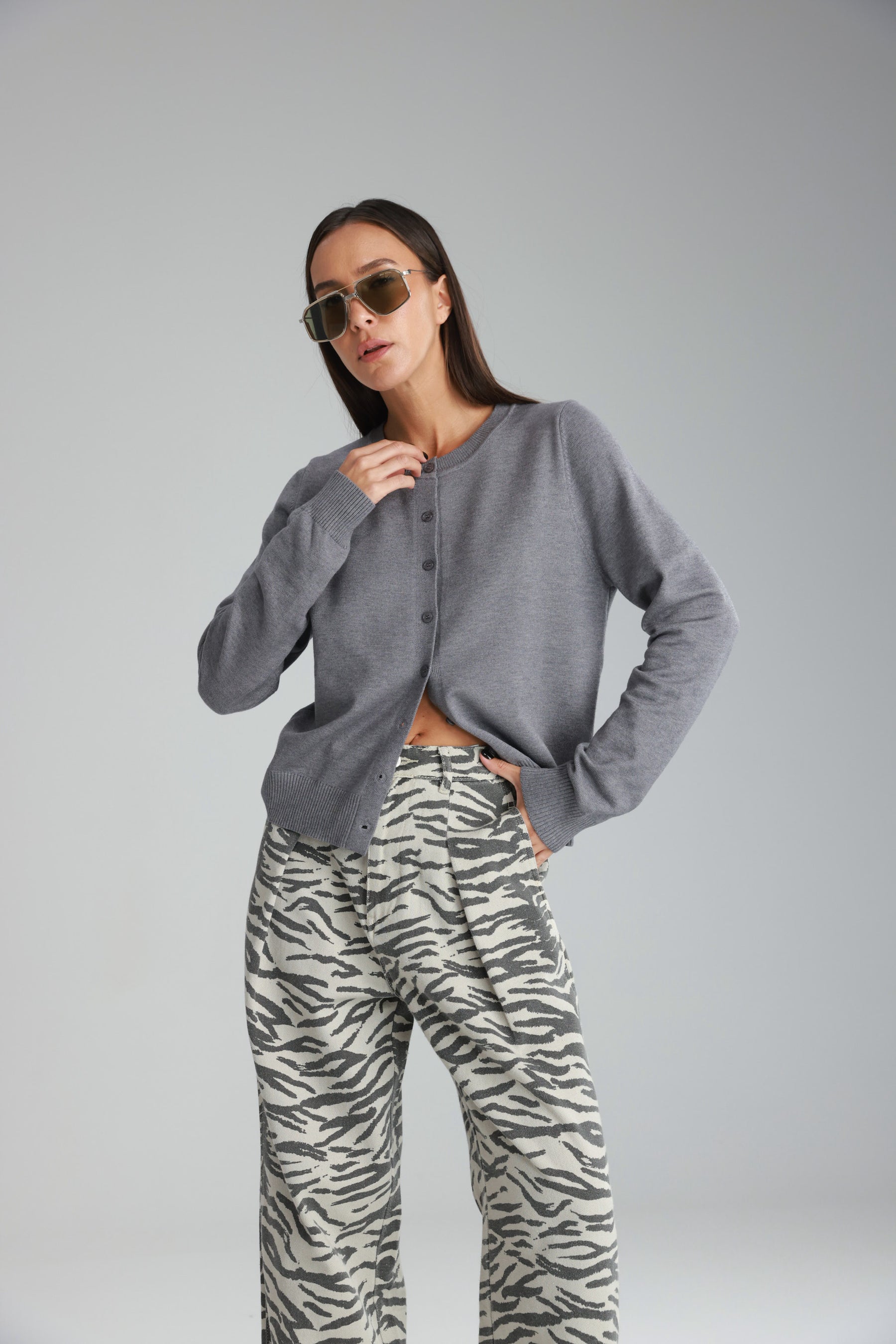 סריג אולי אפור