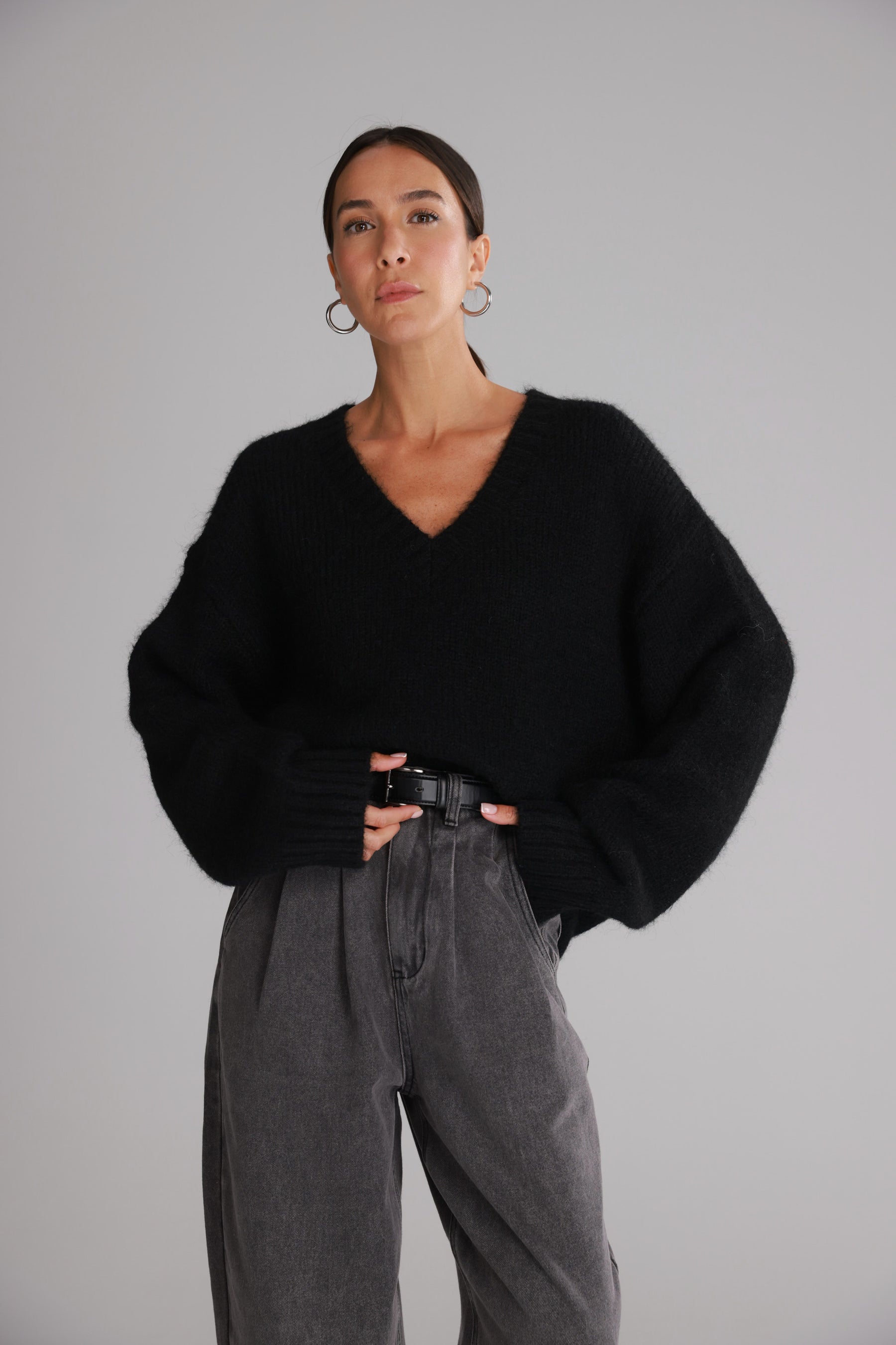 סוודר סאלי שחור