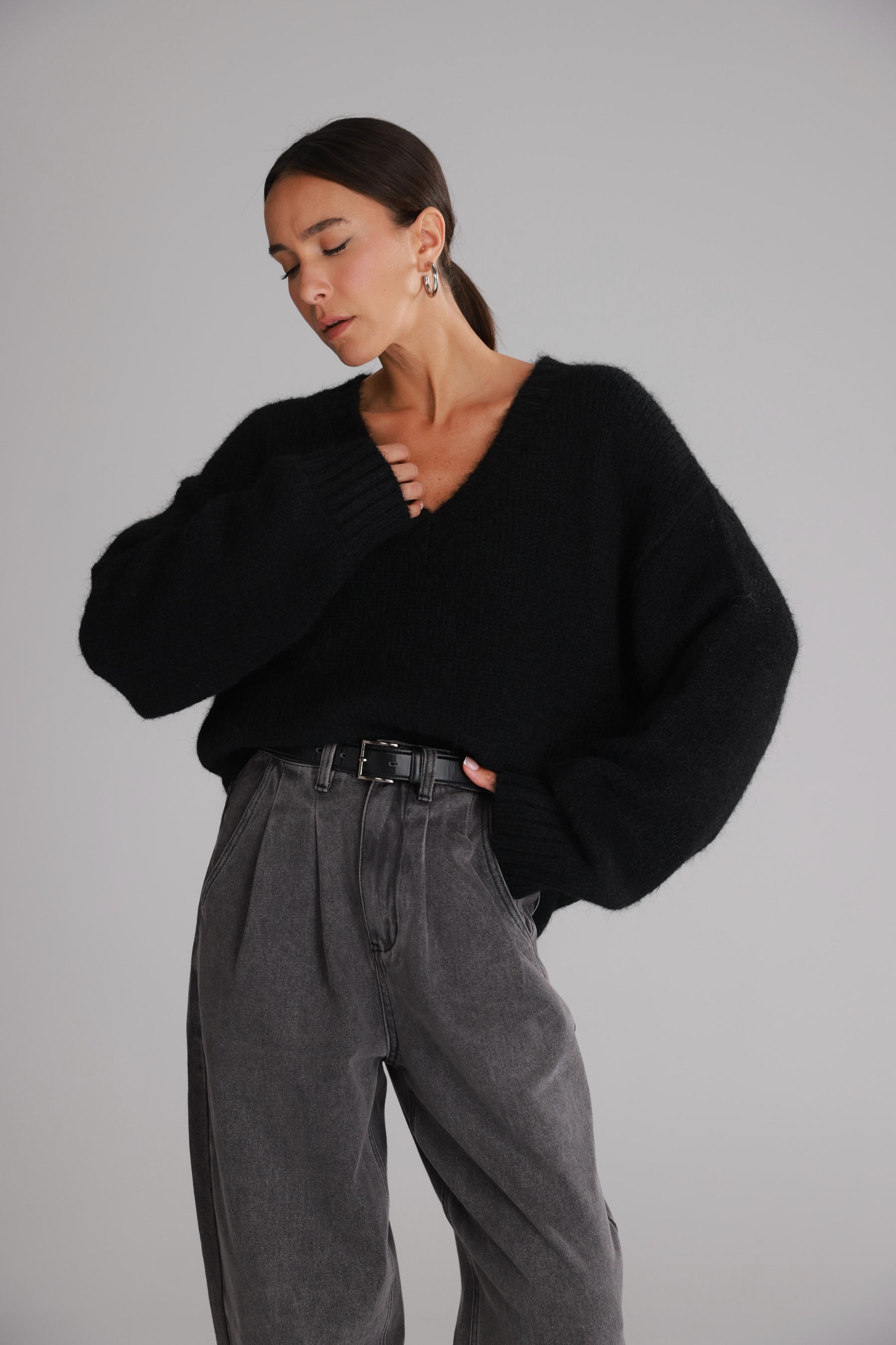 סוודר סאלי שחור