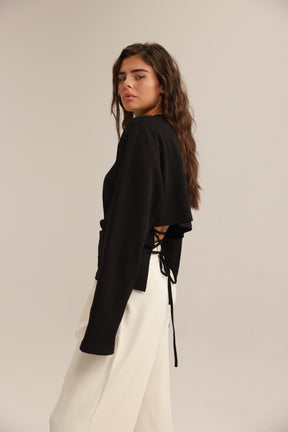 חולצת אולה שחורה