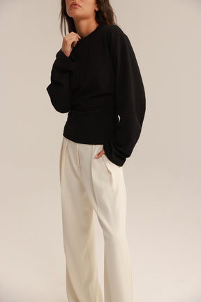 חולצת אולה שחורה