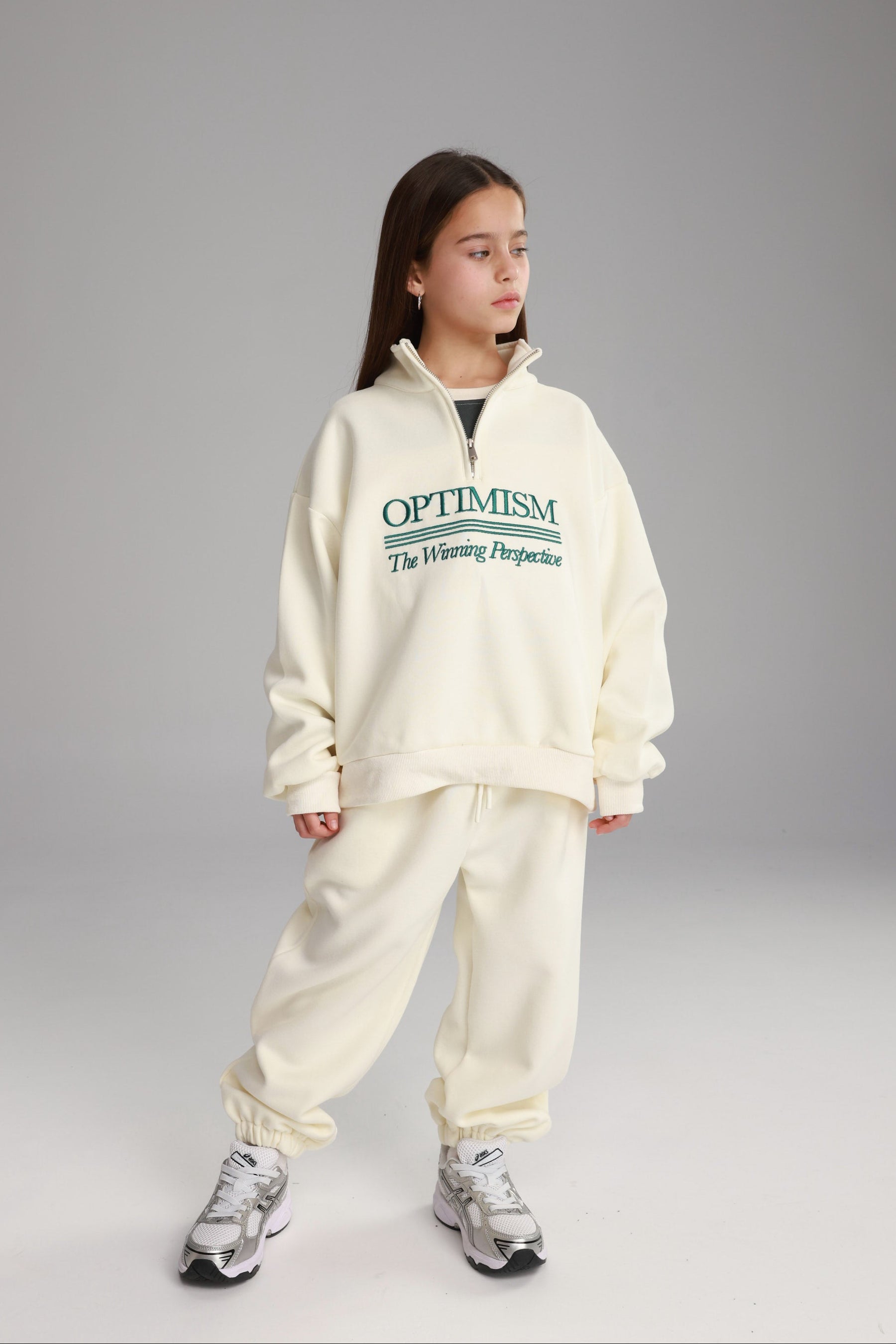 חליפת צ'ייס שמנת