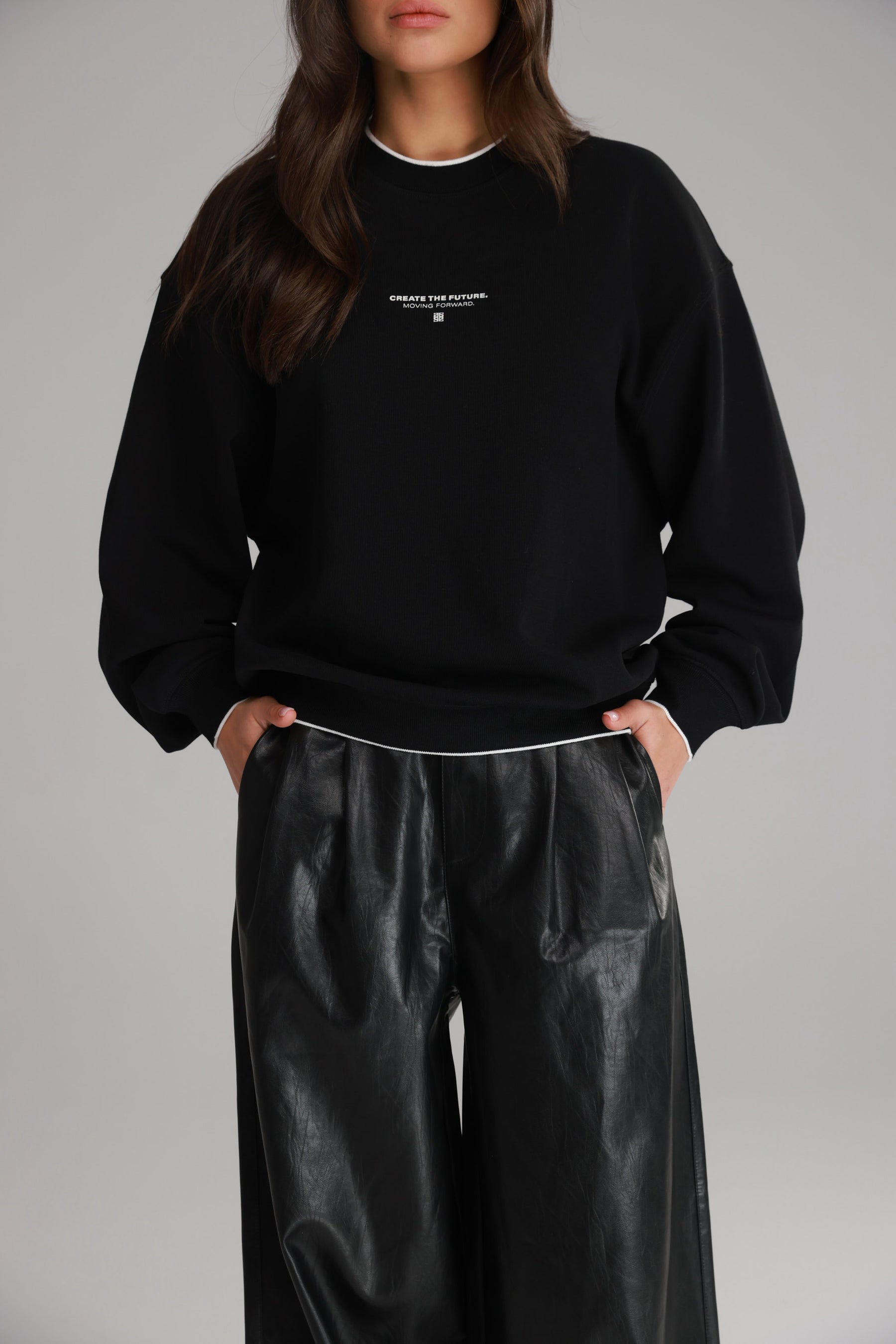 חולצת ארין שחורה