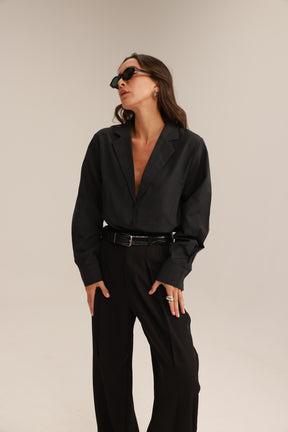 חולצת פאולינה מכופתרת שחורה