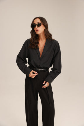 חולצת פאולינה מכופתרת שחורה