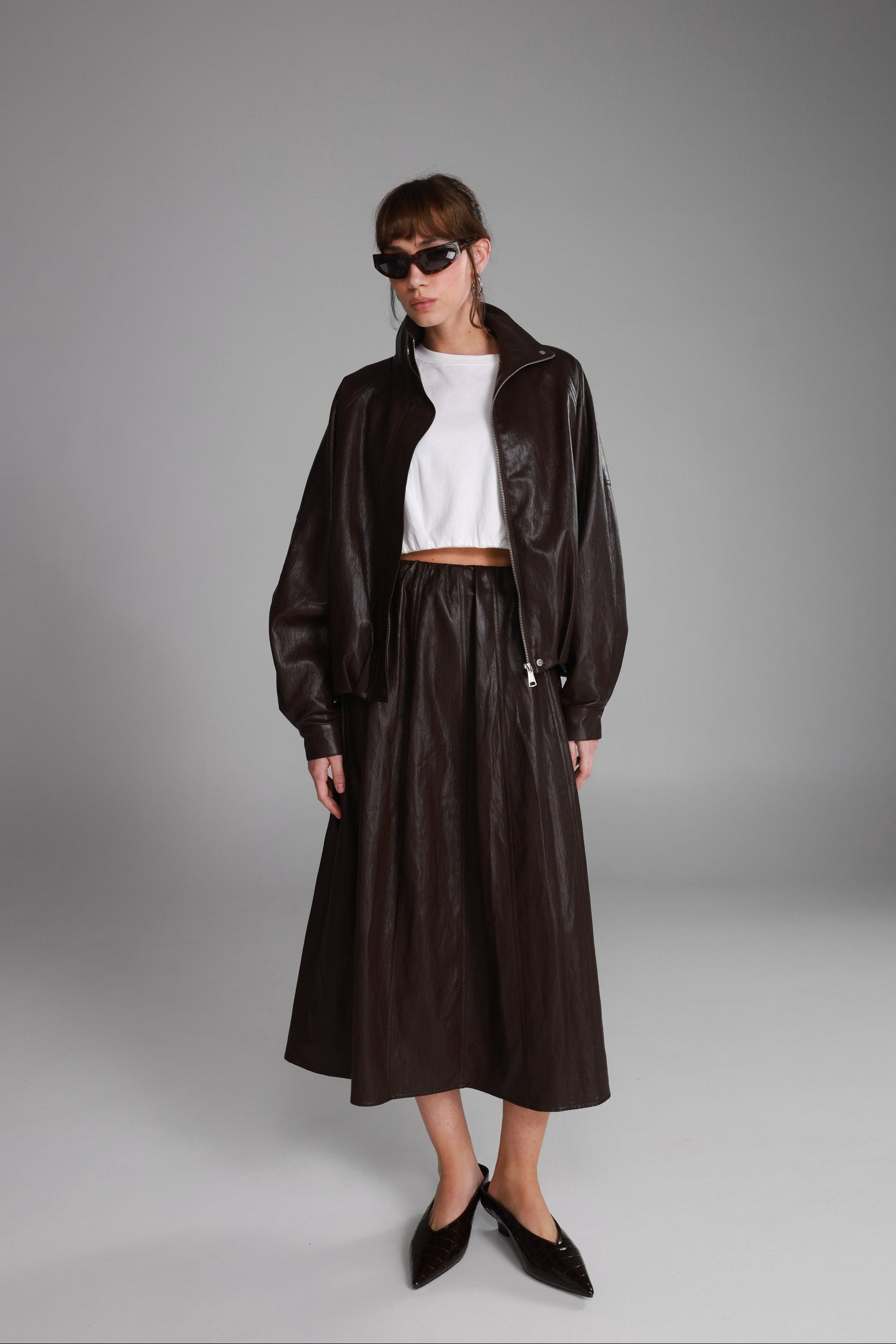 חצאית מידי ג'וליה דמוי עור בורדו