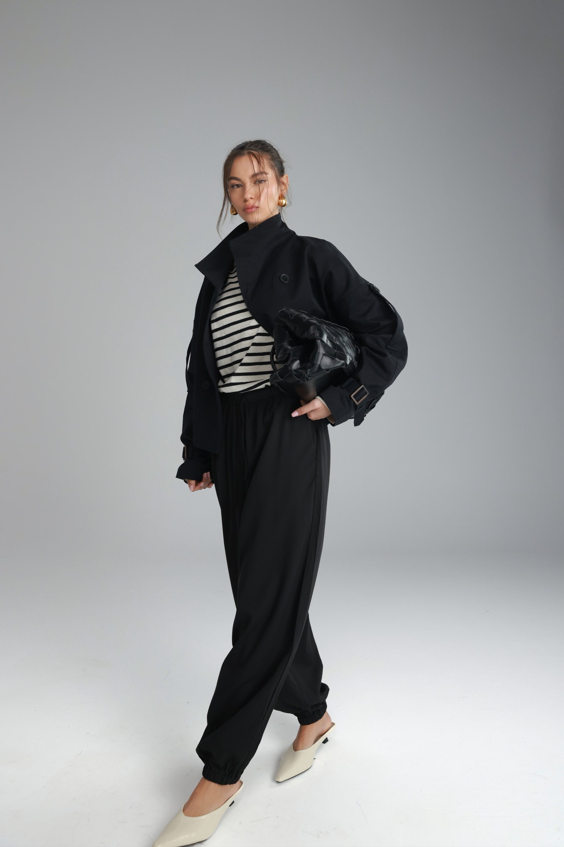 מכנסי אן שחורים