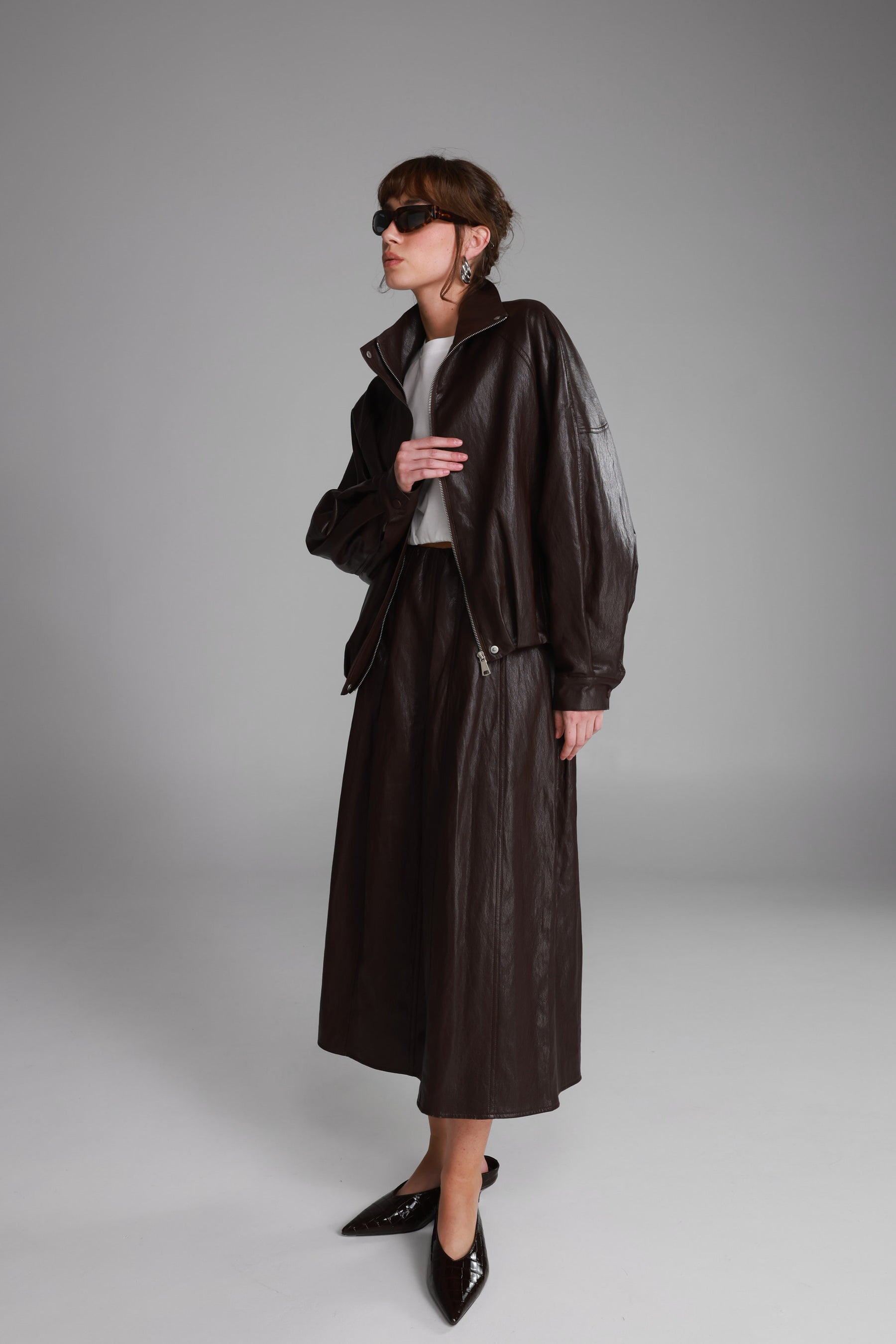 חצאית מידי ג'וליה דמוי עור בורדו