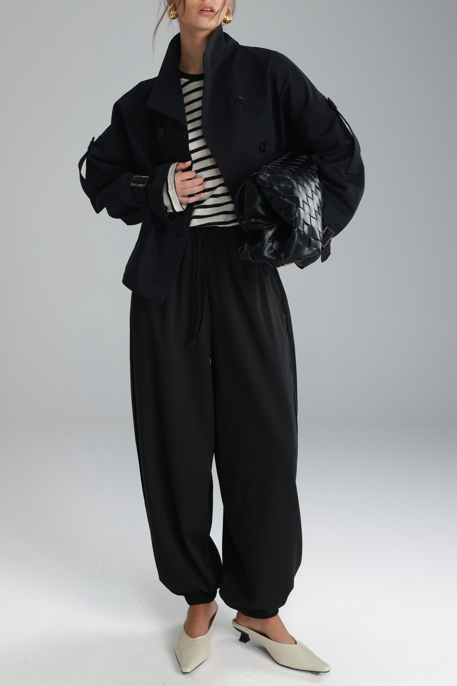 מכנסי אן שחורים